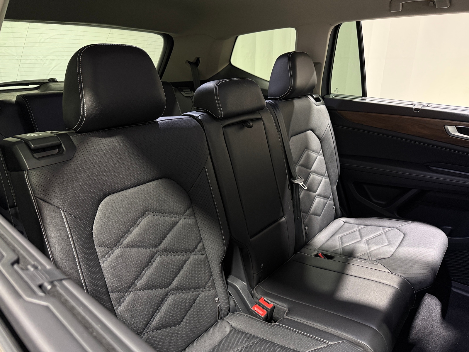 Thumbnail: 2025 Volkswagen Atlas - 5