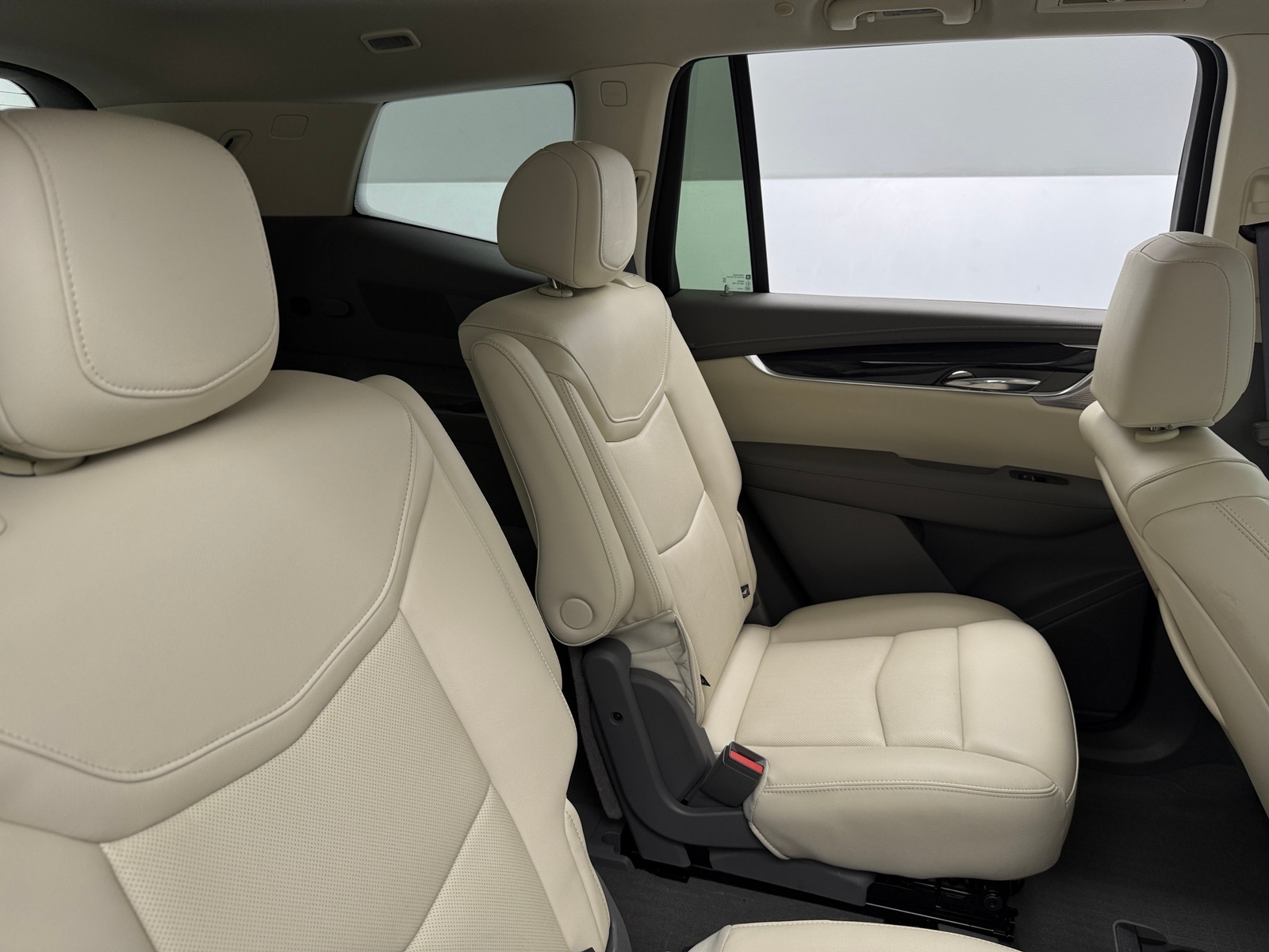 Thumbnail: 2023 Cadillac XT6 - 5