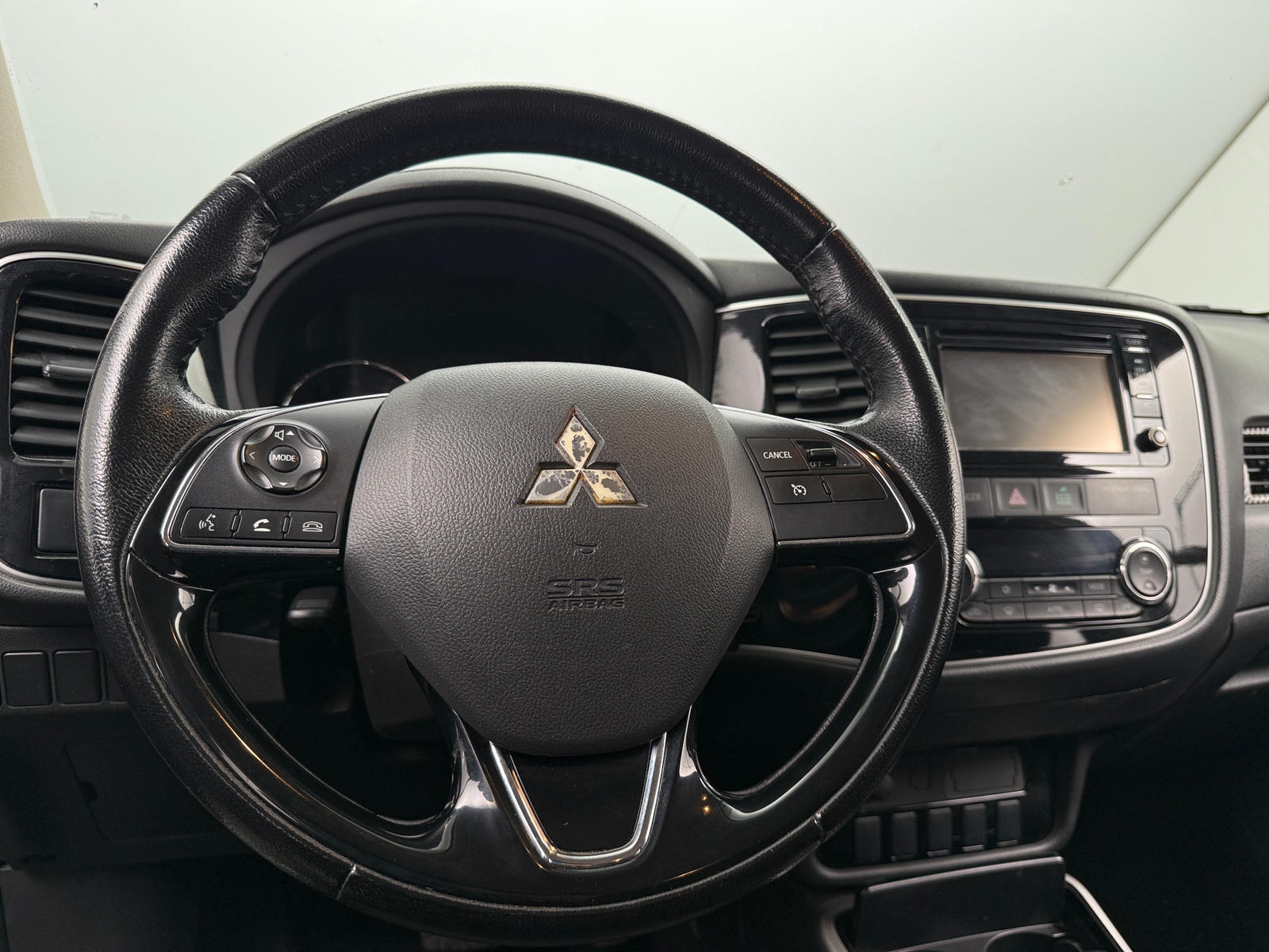 Thumbnail: 2017 Mitsubishi Outlander - 5