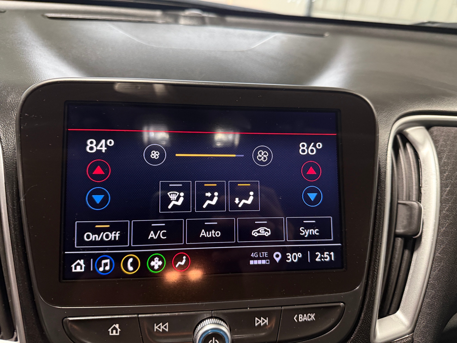 Thumbnail: 2024 Chevrolet Malibu - 4