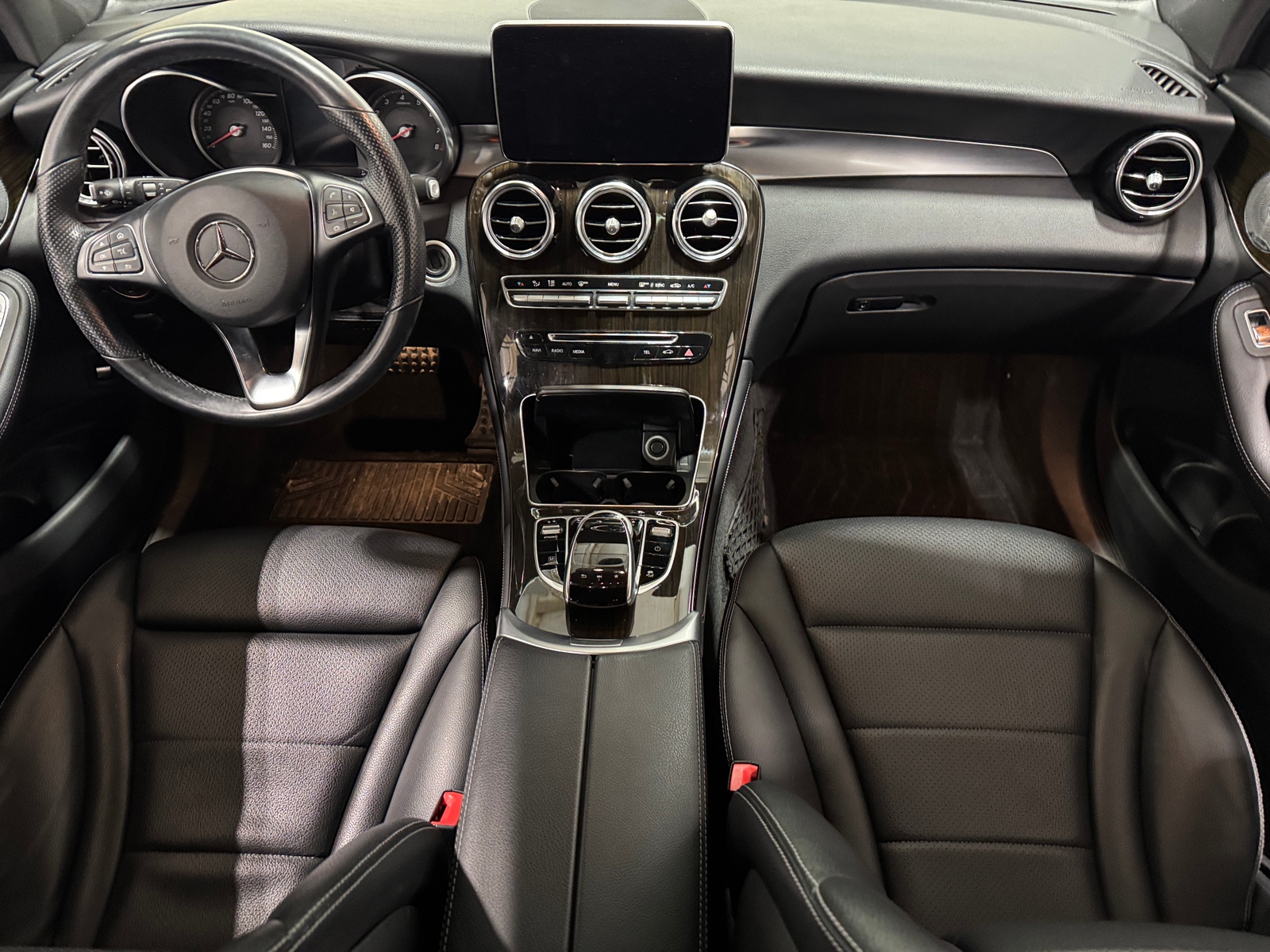 Thumbnail: 2019 Mercedes-Benz GLC - 2