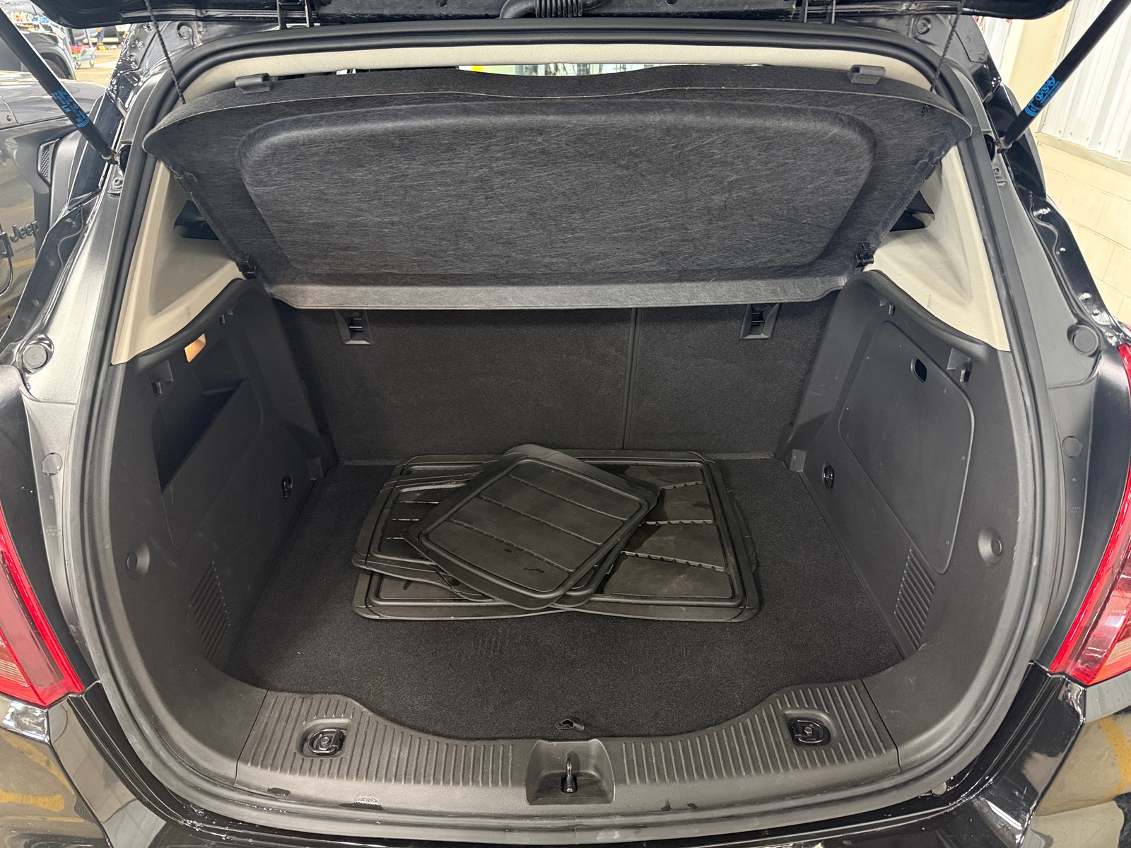 Thumbnail: 2019 Buick Encore - 6