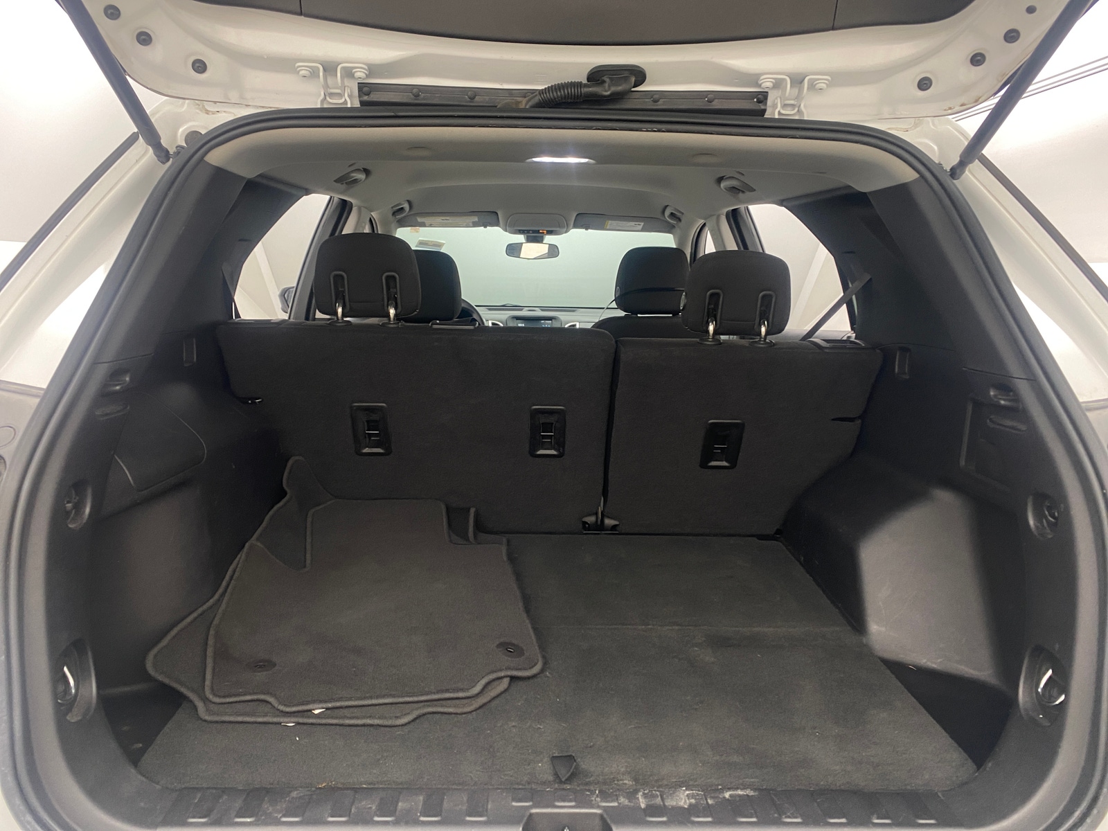 Thumbnail: 2018 Chevrolet Equinox - 7