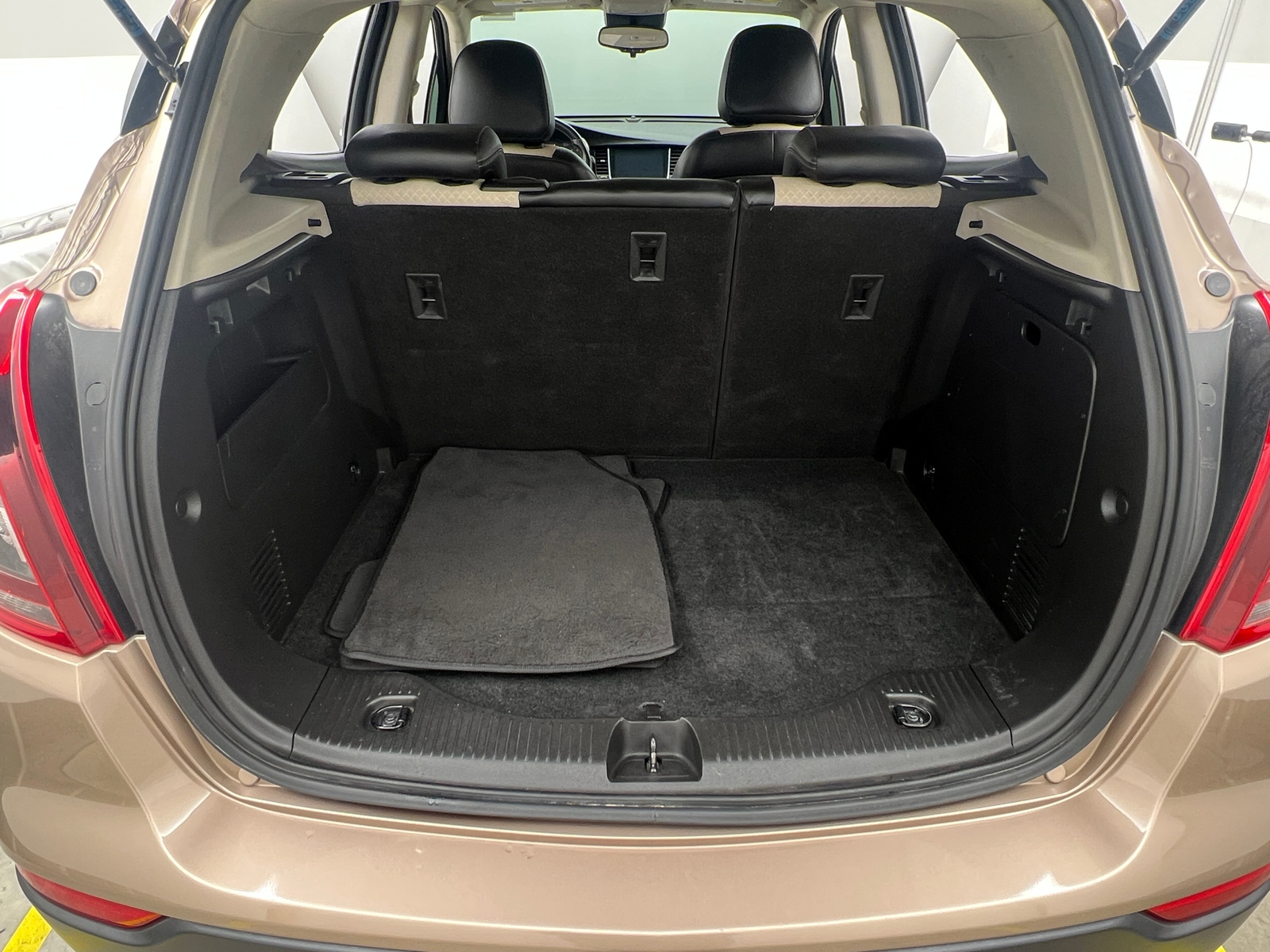 Thumbnail: 2018 Buick Encore - 6