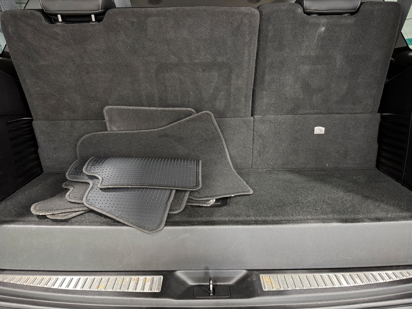 Thumbnail: 2019 Chevrolet Tahoe - 6