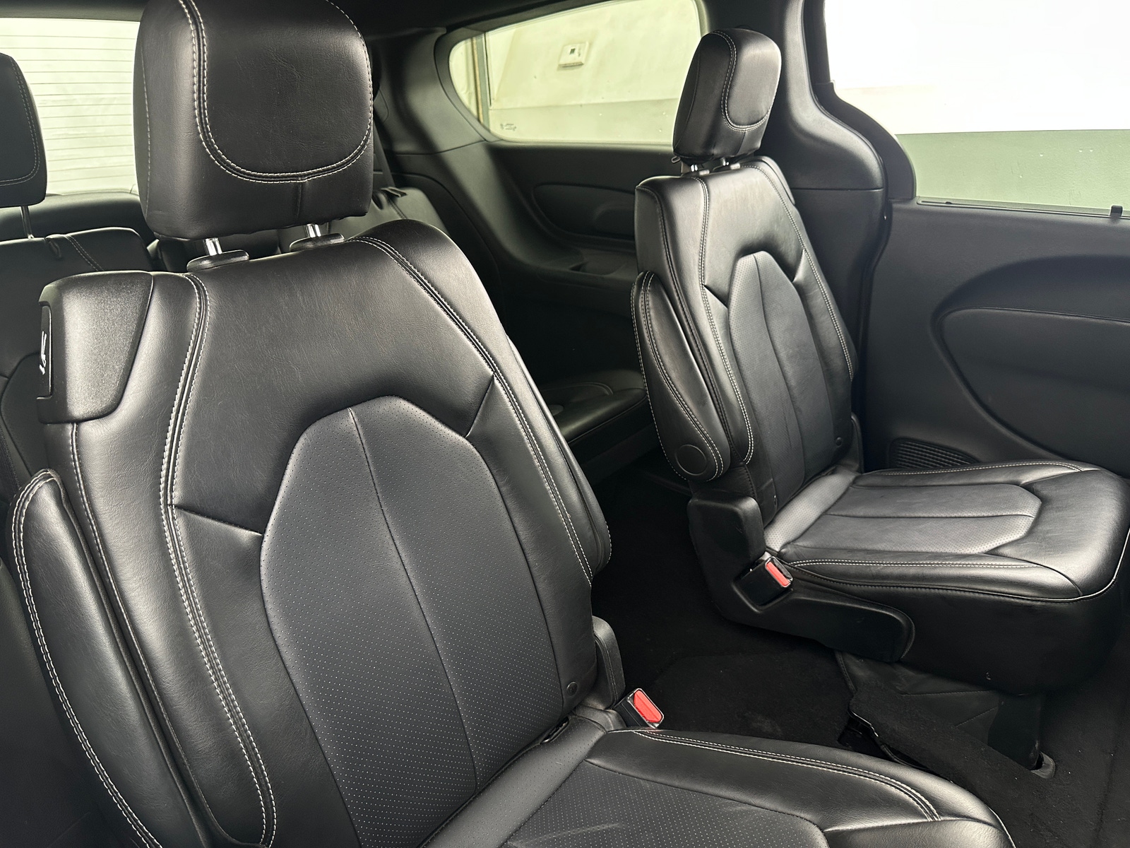 Thumbnail: 2025 Chrysler Pacifica - 5