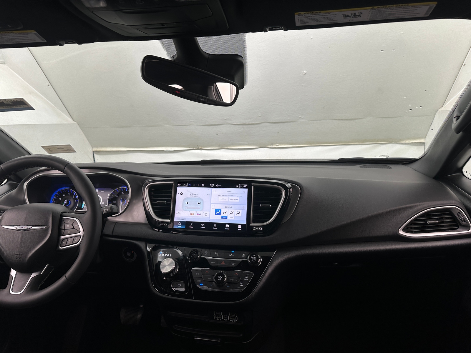 Thumbnail: 2025 Chrysler Pacifica - 2