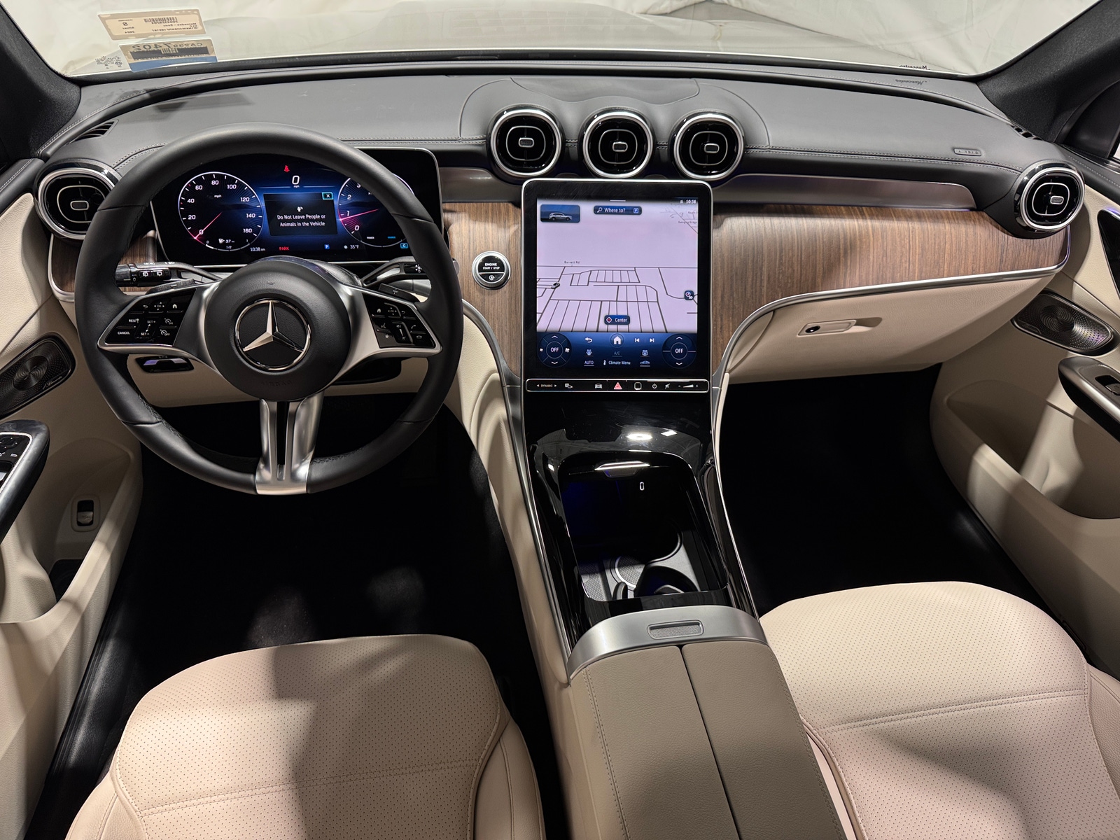 Thumbnail: 2024 Mercedes-Benz GLC - 2