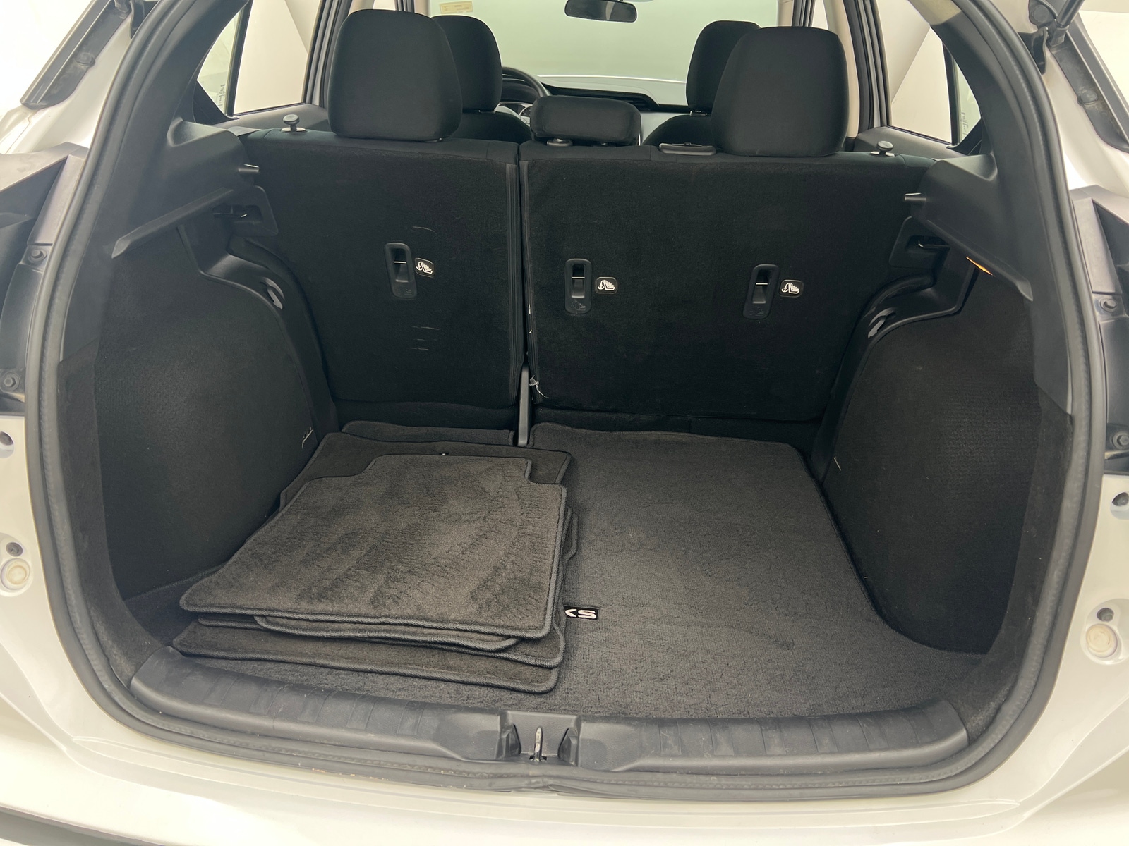 Thumbnail: 2024 Nissan Kicks - 7