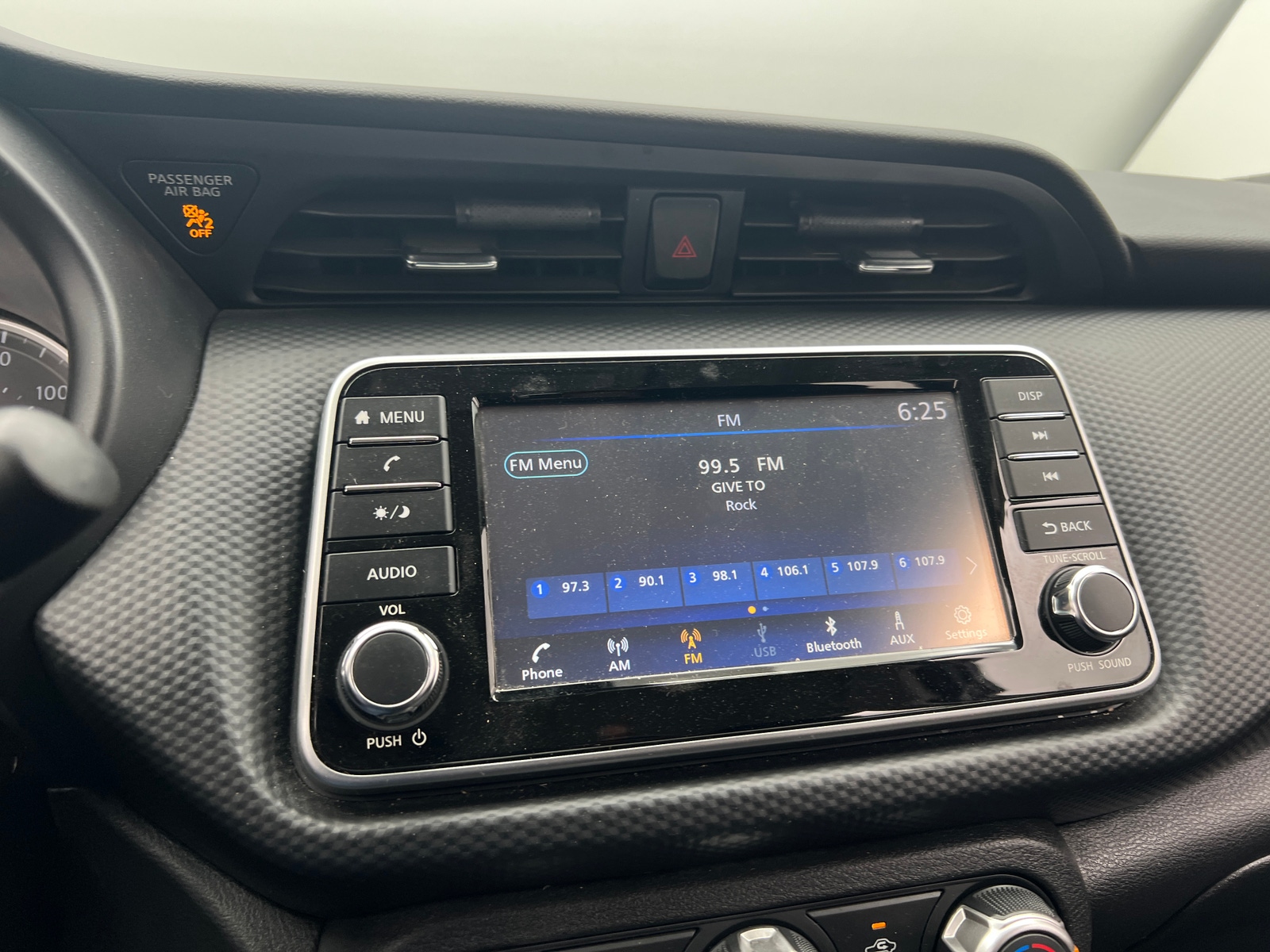 Thumbnail: 2024 Nissan Kicks - 4