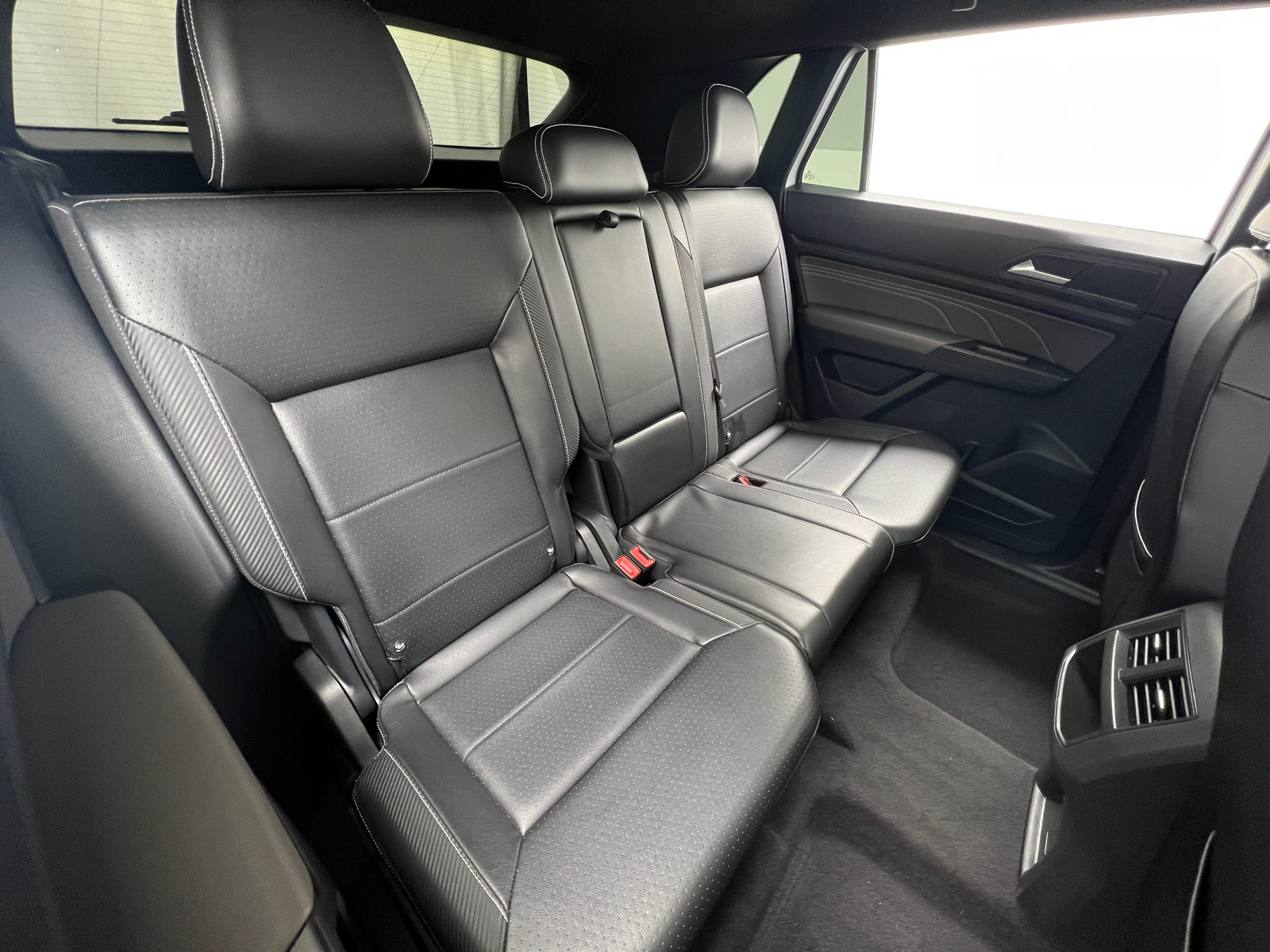 Thumbnail: 2022 Volkswagen Atlas - 5