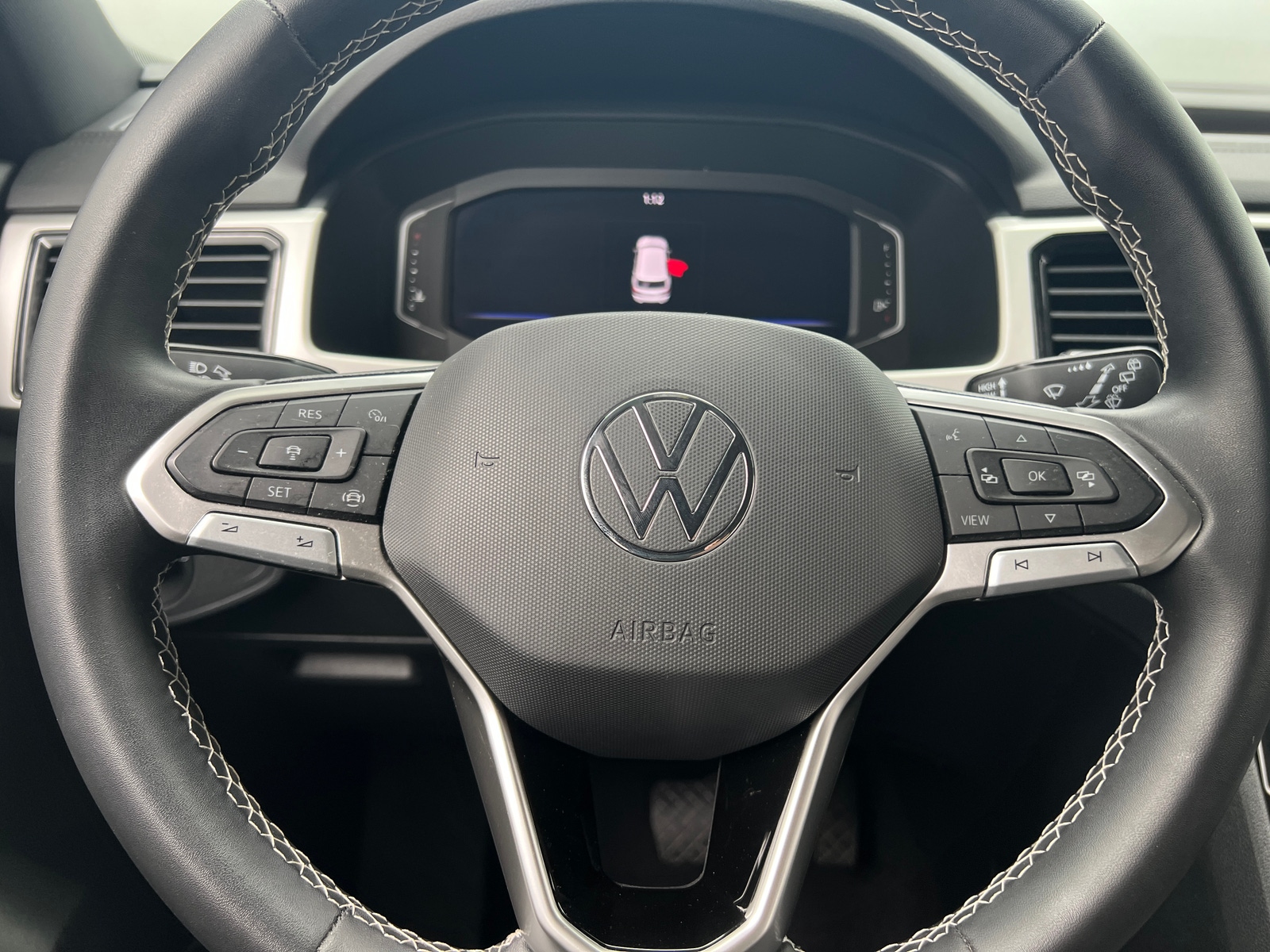 Thumbnail: 2022 Volkswagen Atlas - 4