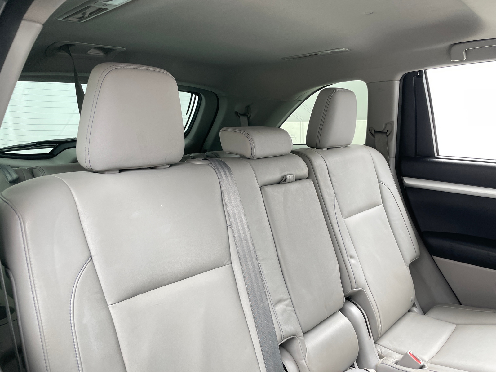 Thumbnail: 2014 Toyota Highlander - 5