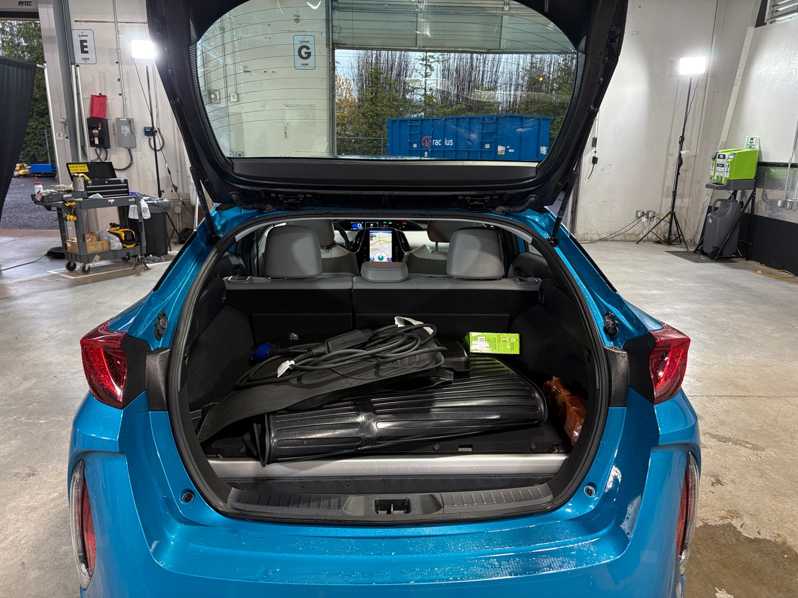 Thumbnail: 2020 Toyota Prius Prime - 6