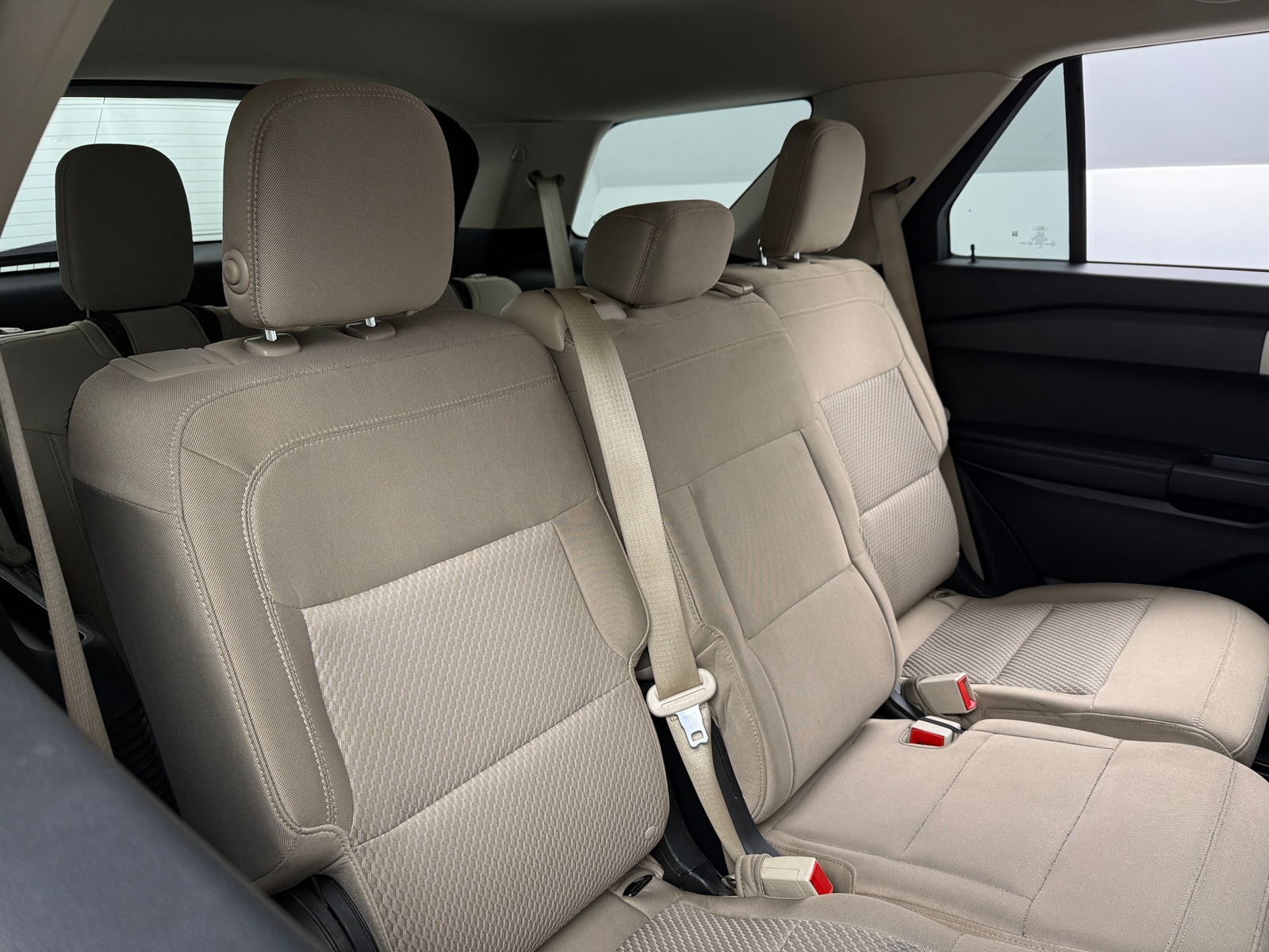 Thumbnail: 2020 Ford Explorer - 6