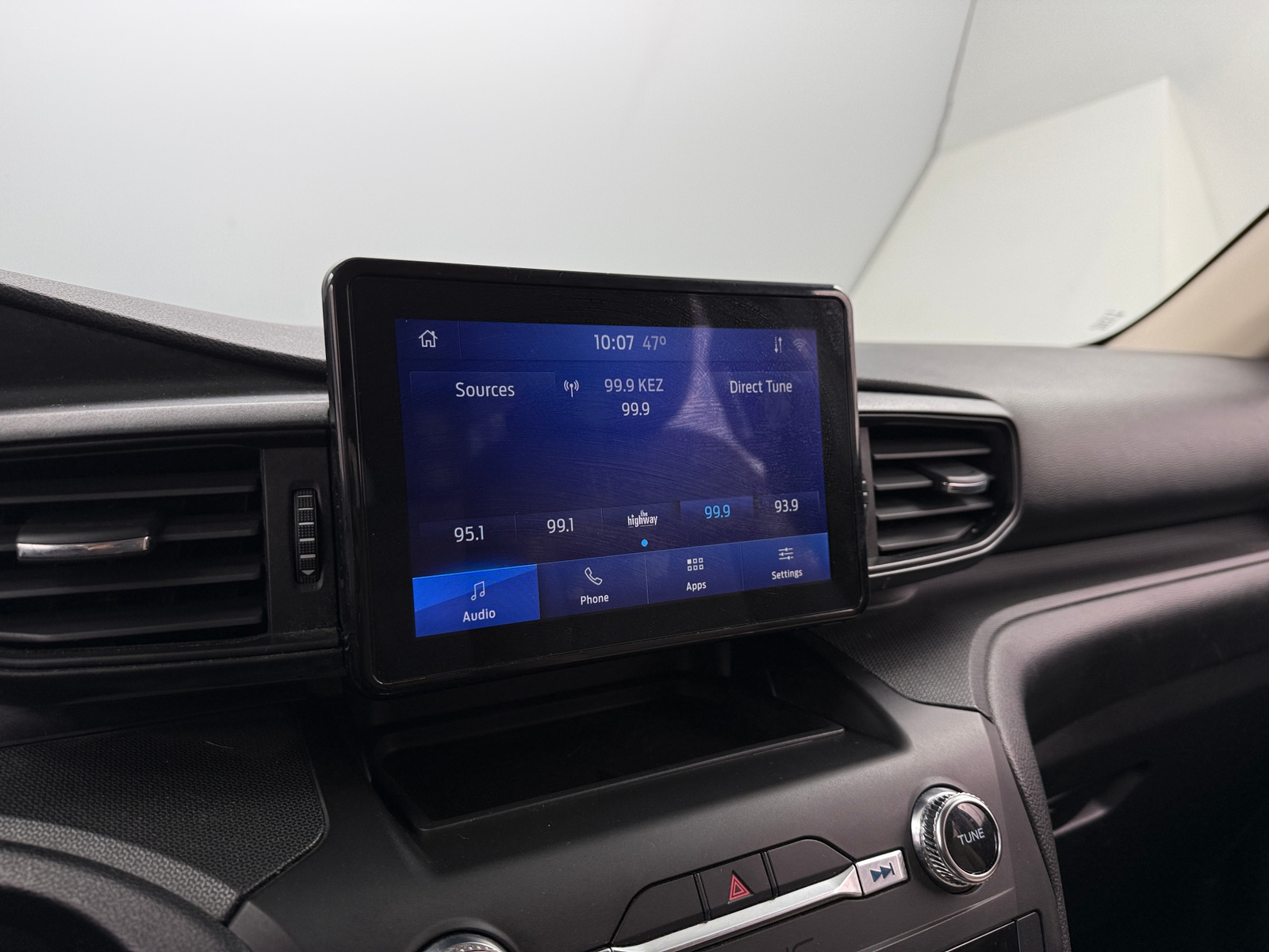 Thumbnail: 2020 Ford Explorer - 4