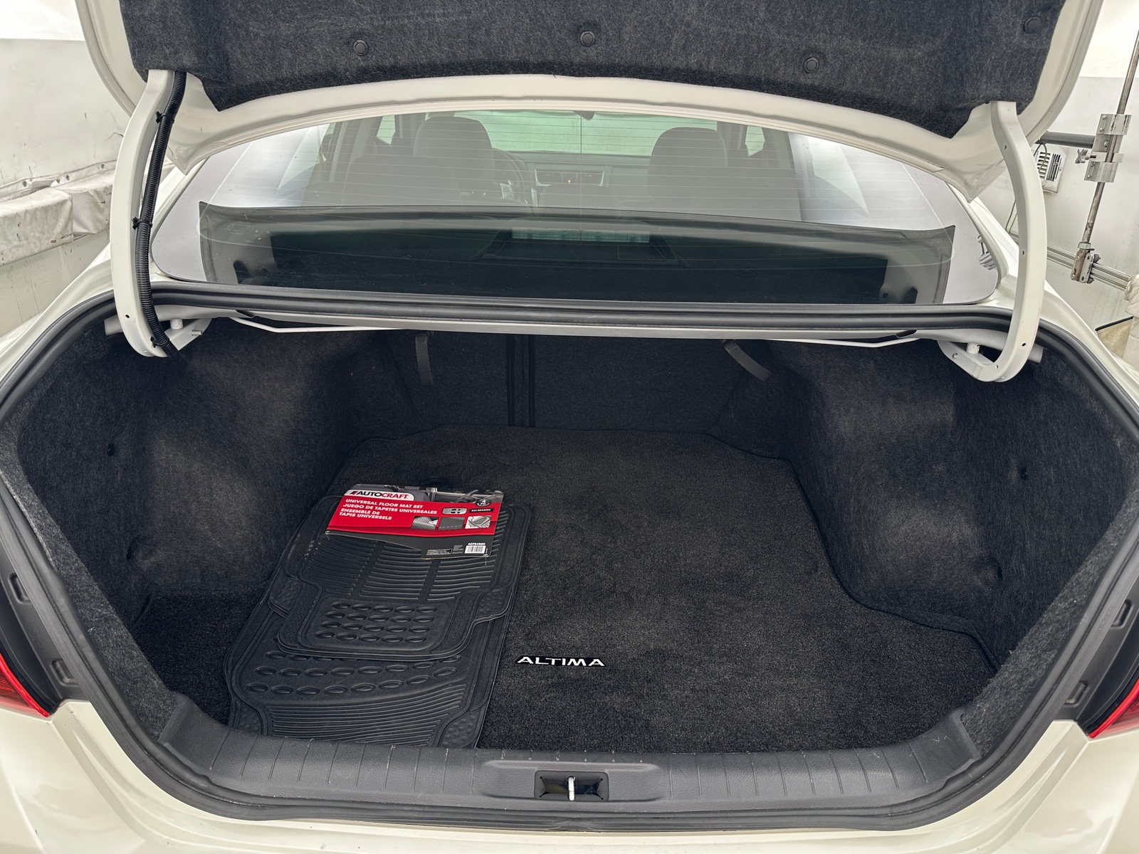 Thumbnail: 2018 Nissan Altima - 7