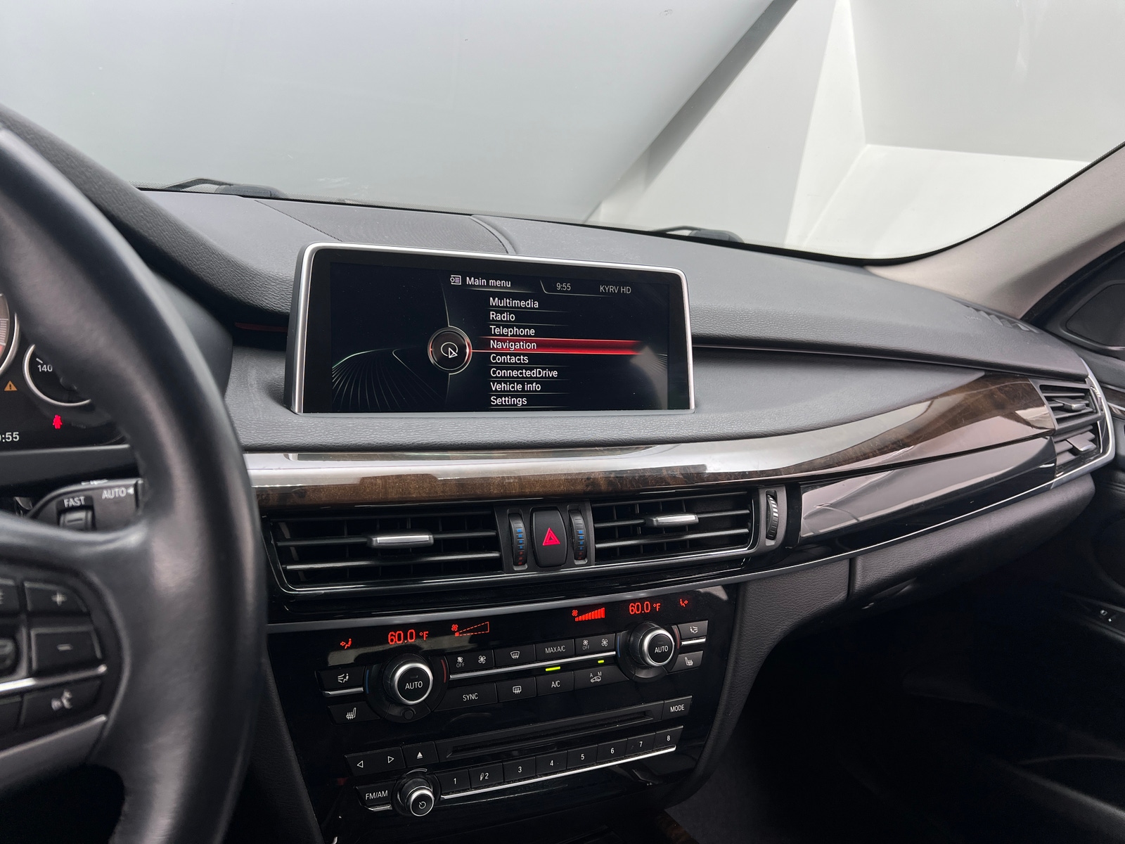 Thumbnail: 2015 BMW X5 - 3