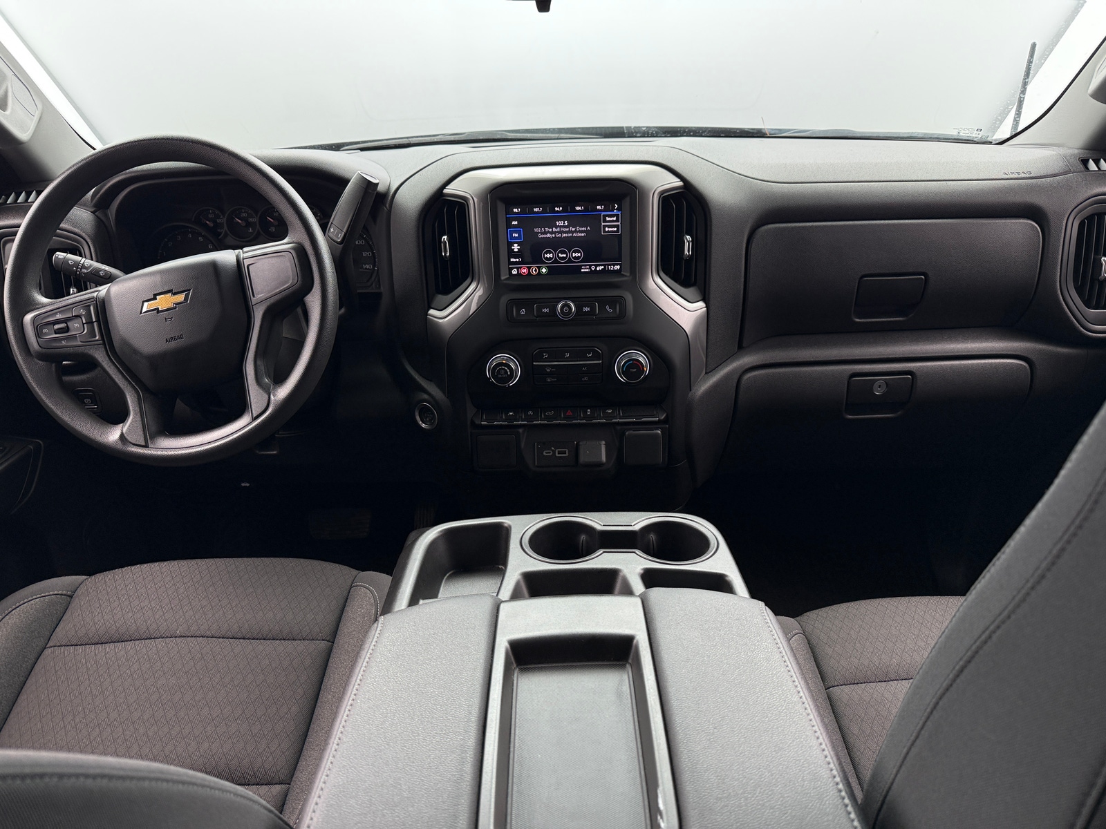 Thumbnail: 2024 Chevrolet Silverado 1500 - 3