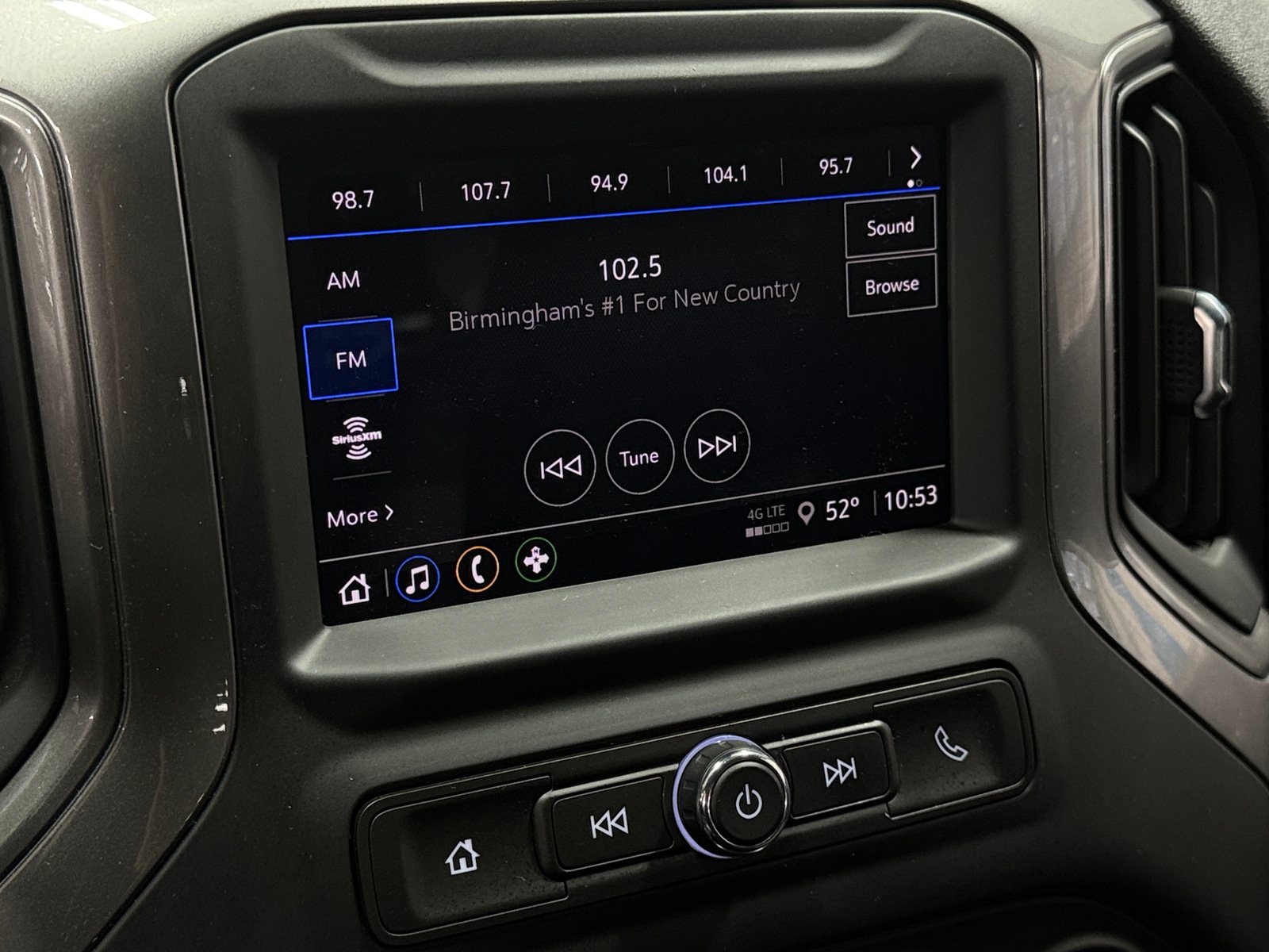 Thumbnail: 2024 Chevrolet Silverado 1500 - 4