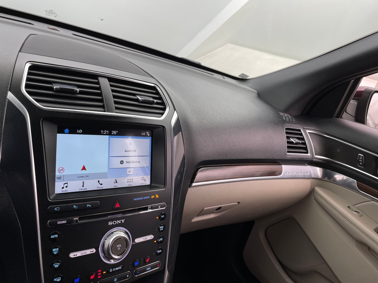 Thumbnail: 2018 Ford Explorer - 3