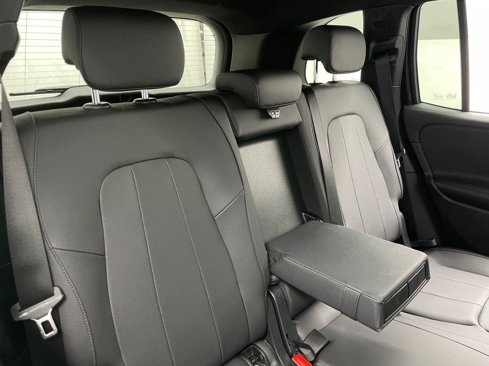 Thumbnail: 2025 Mercedes-Benz GLB - 5