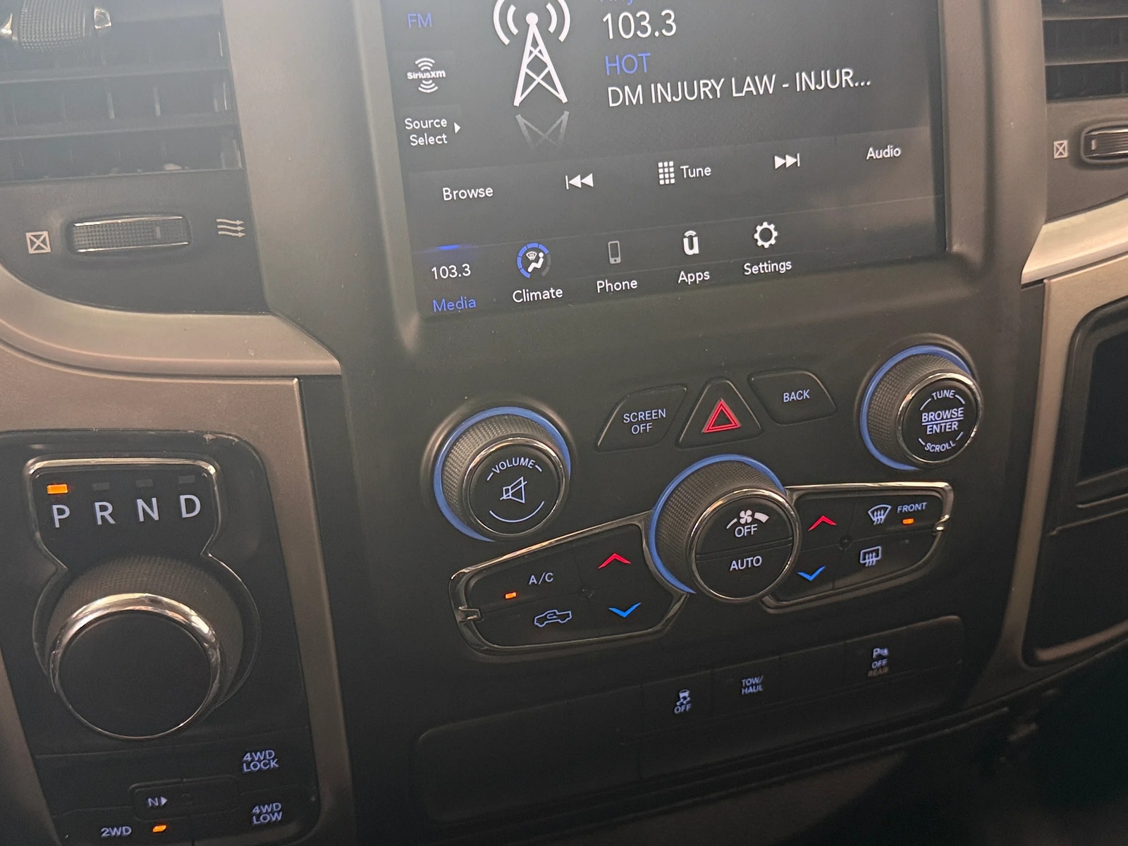 Thumbnail: 2019 RAM 1500 Classic - 4