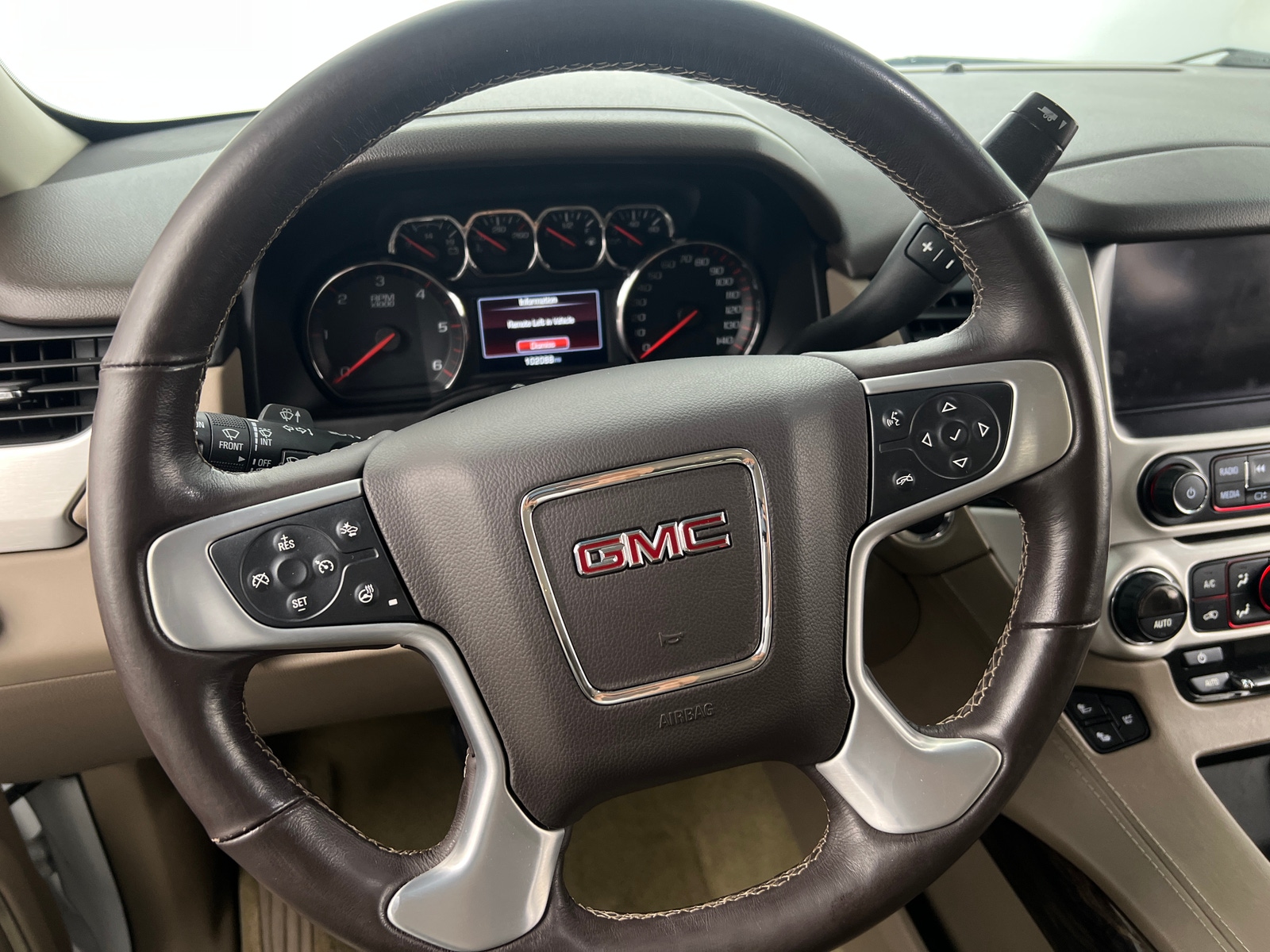 Thumbnail: 2016 GMC Yukon - 4