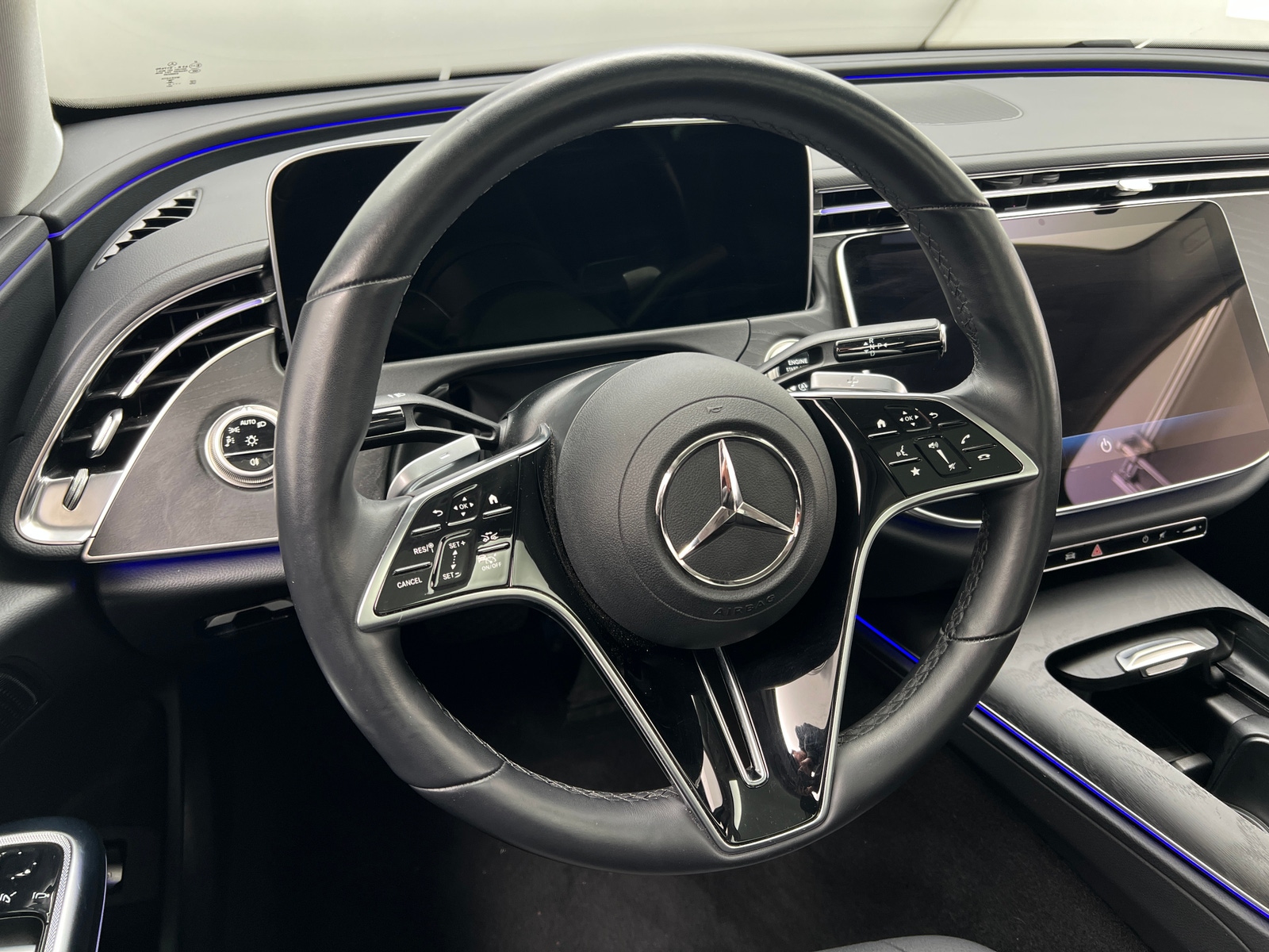 Thumbnail: 2025 Mercedes-Benz E-Class - 4