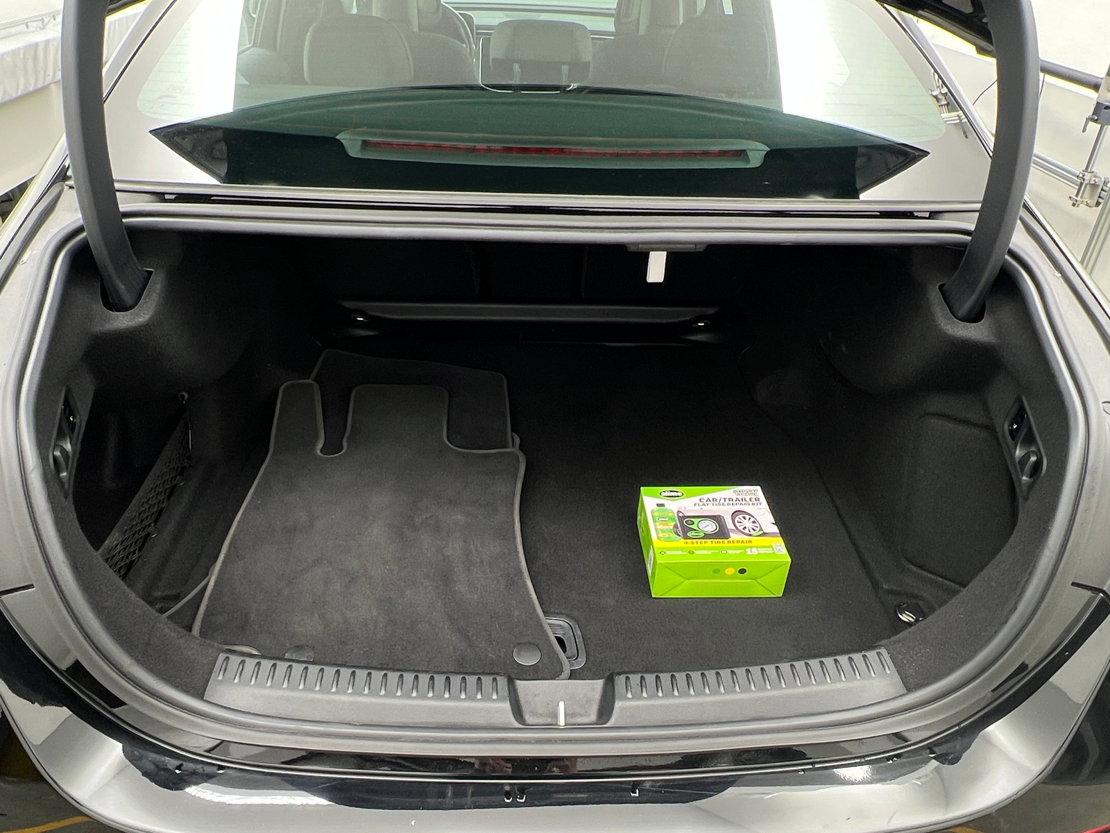 Thumbnail: 2025 Mercedes-Benz E-Class - 6