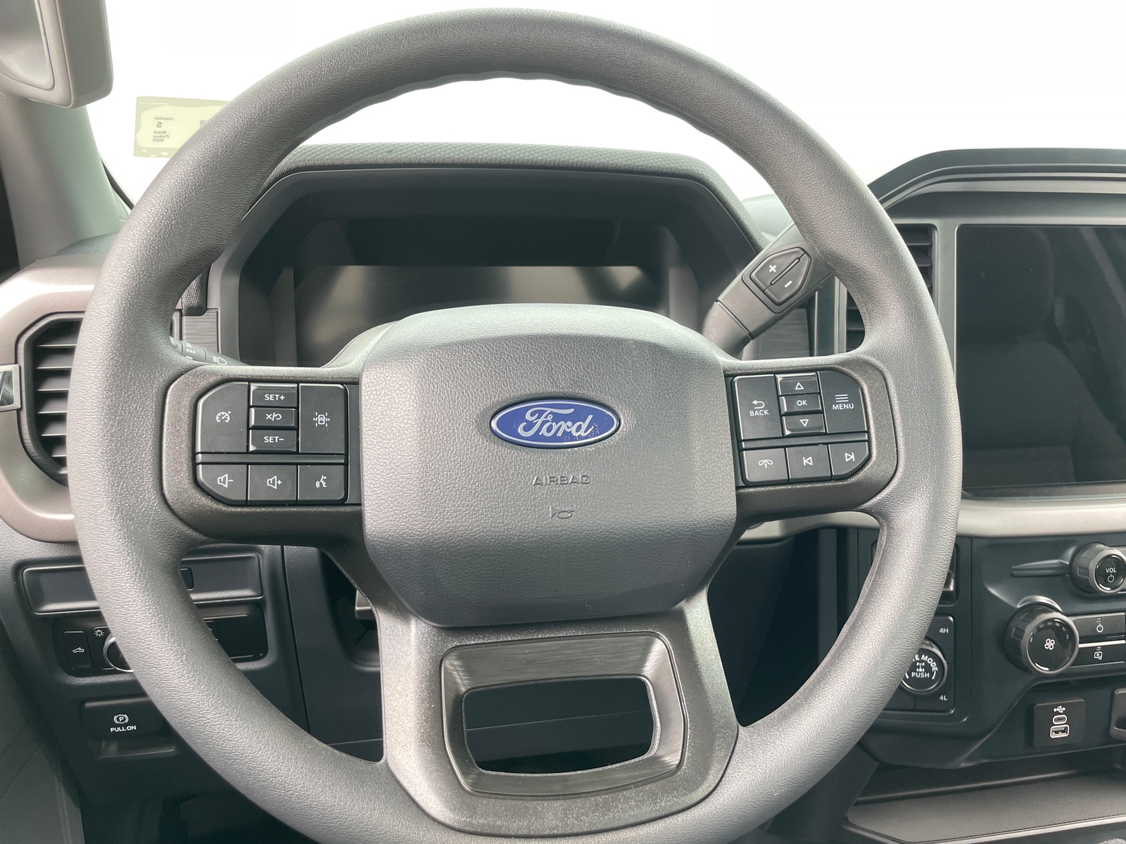 Thumbnail: 2025 Ford Econoline - 4