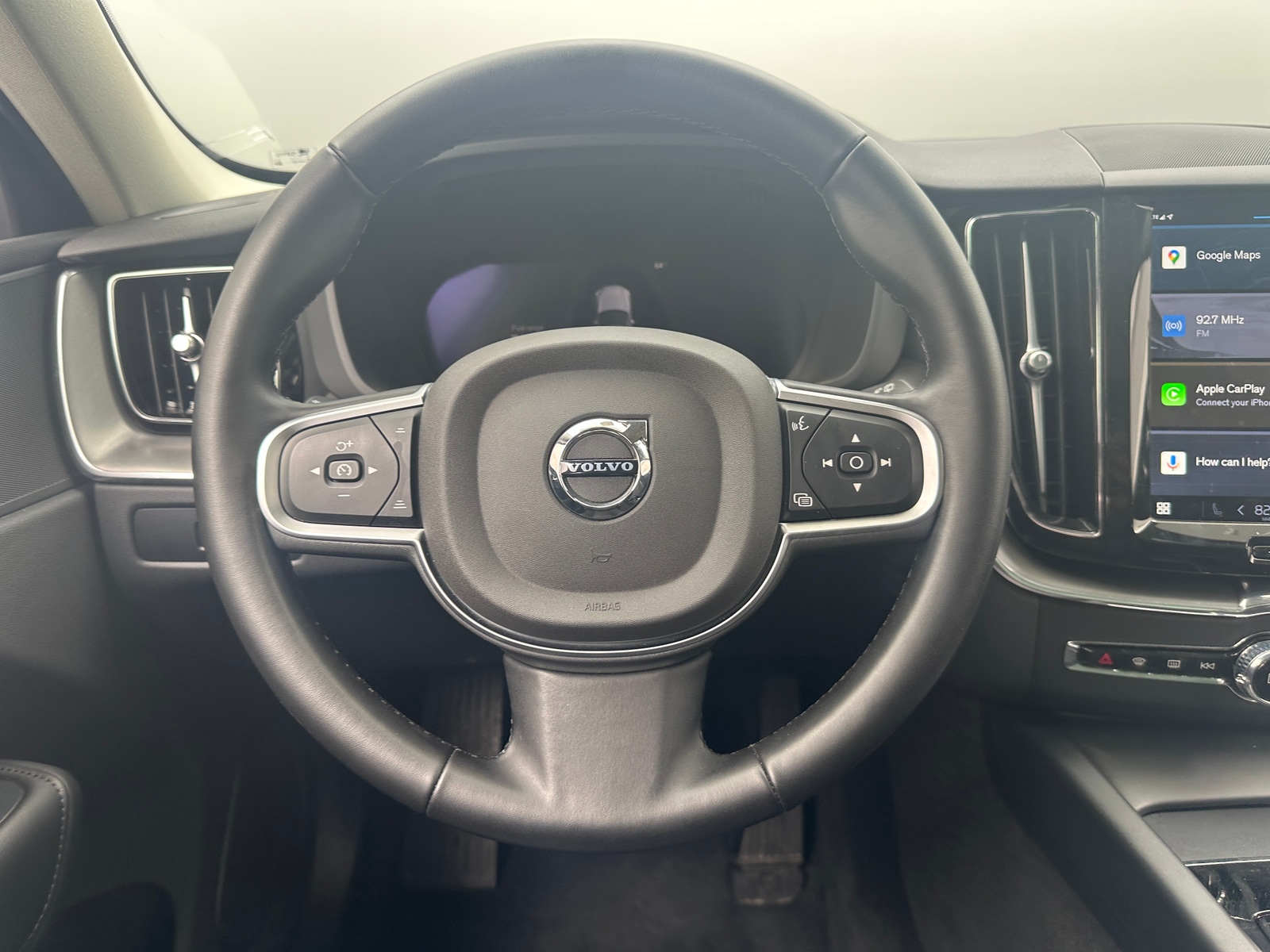 Thumbnail: 2025 Volvo XC60 - 5