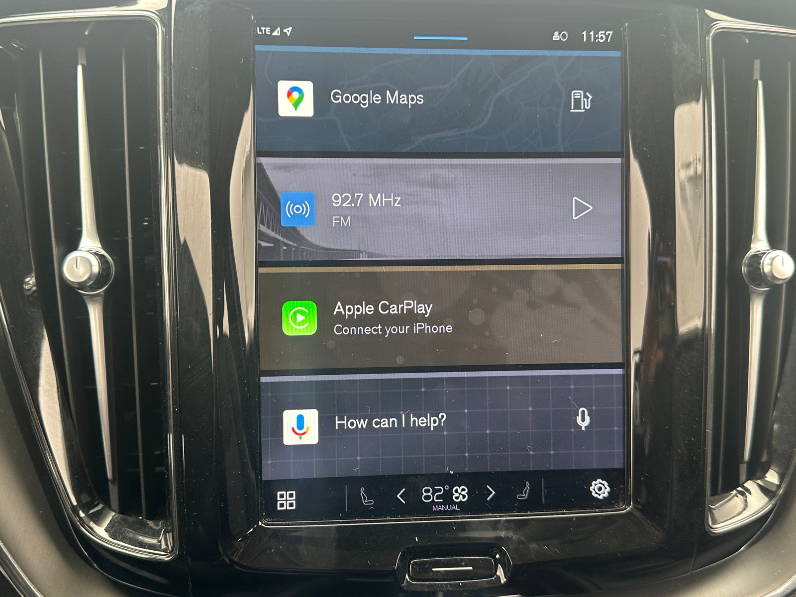 Thumbnail: 2025 Volvo XC60 - 4