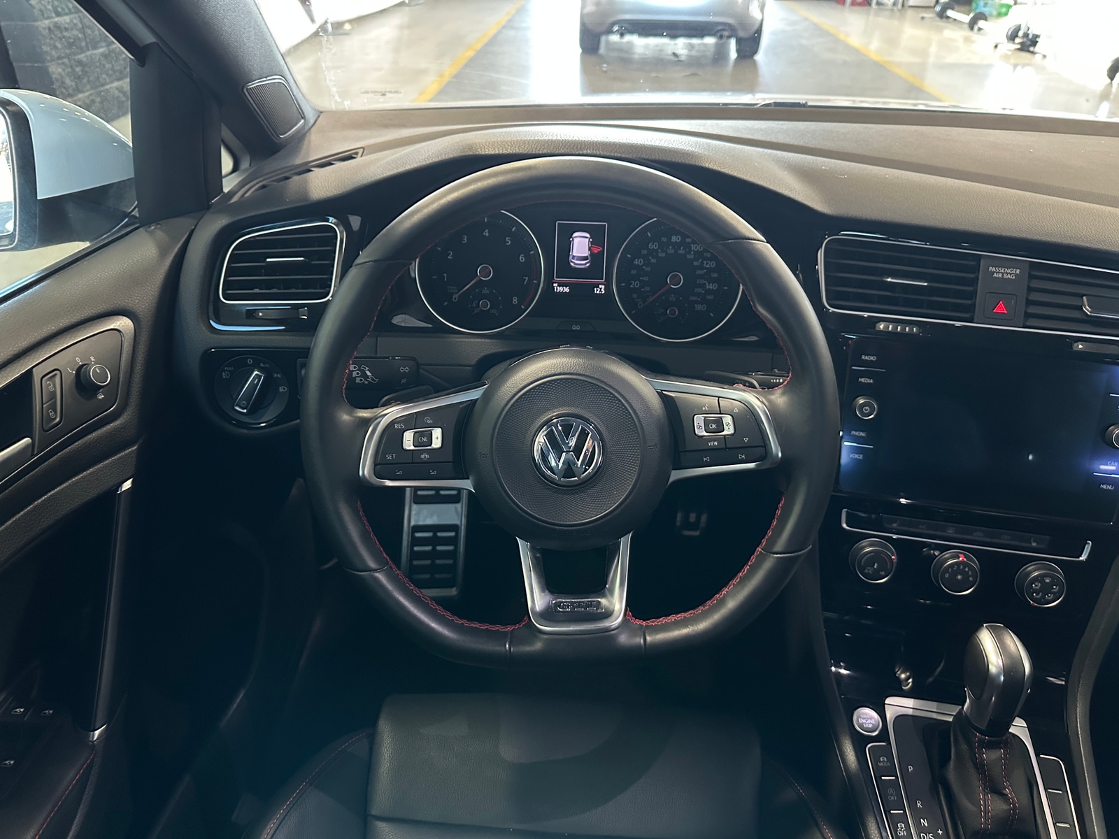 Thumbnail: 2020 Volkswagen Golf - 4