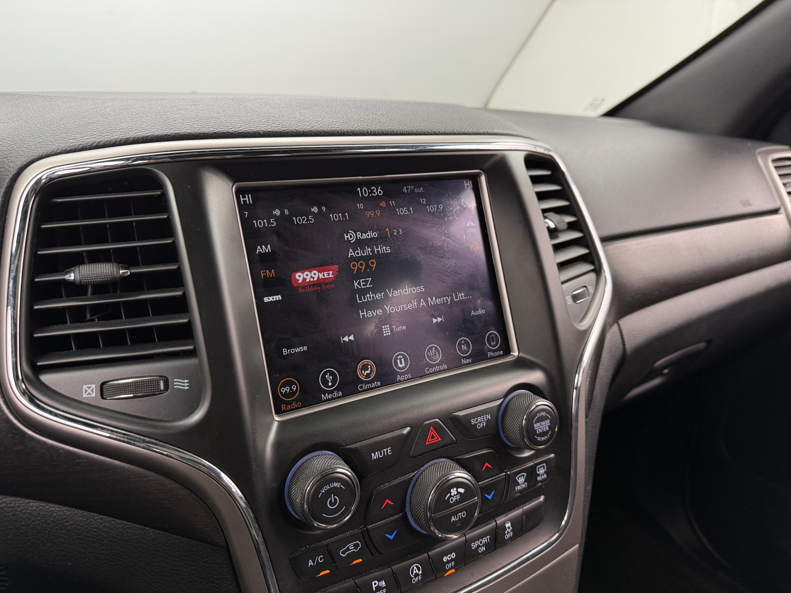 Thumbnail: 2018 Jeep Grand Cherokee - 4