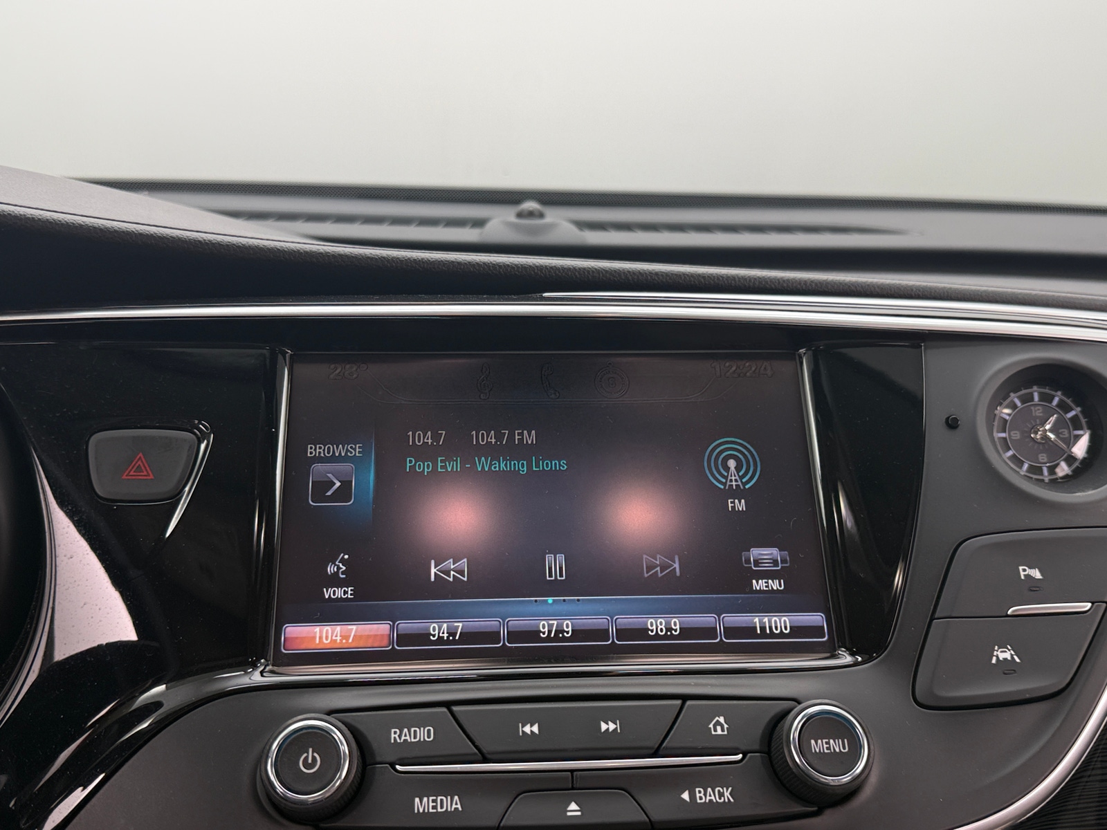 Thumbnail: 2016 Buick Envision - 3