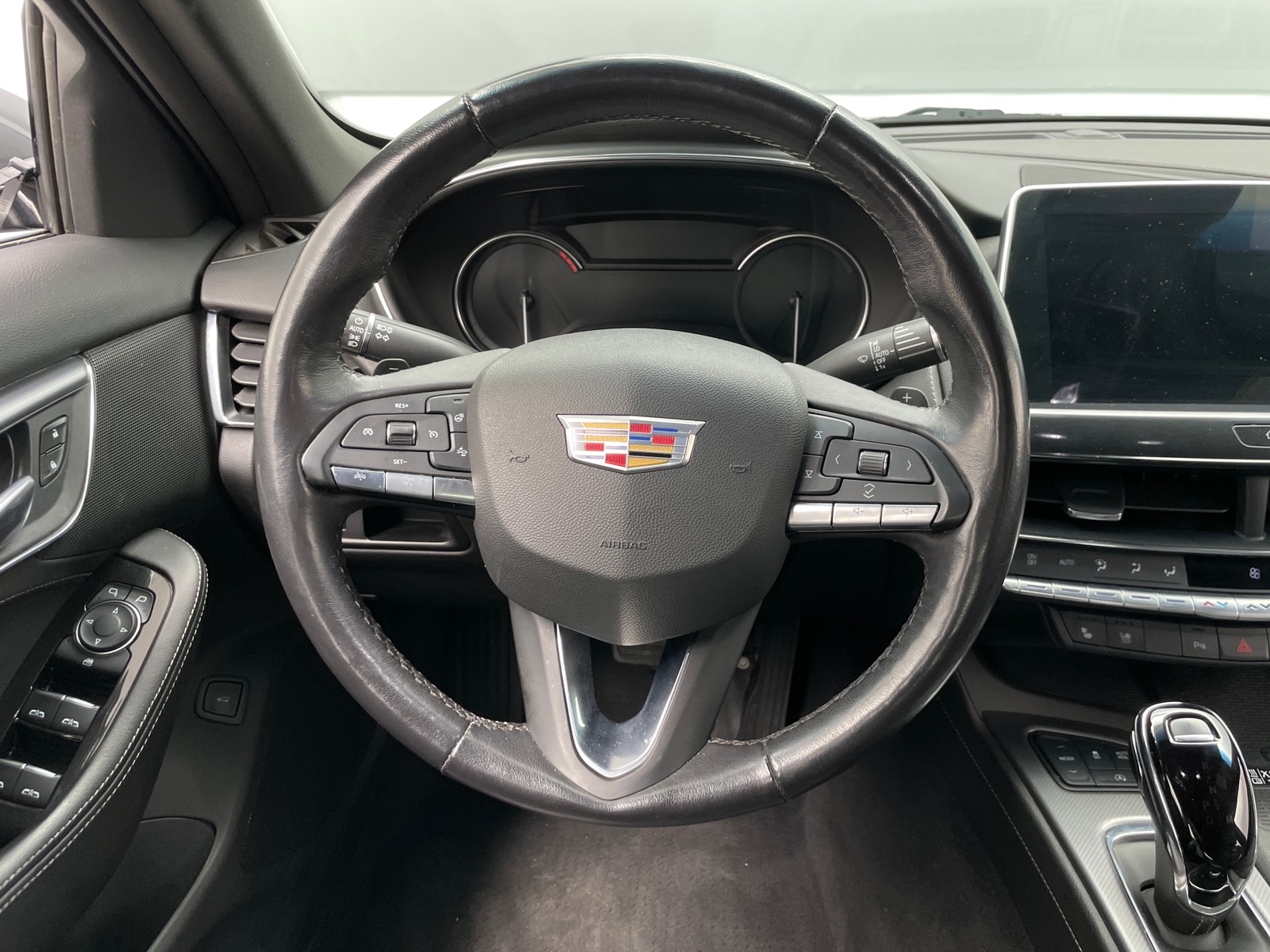 Thumbnail: 2023 Cadillac CT5 - 4