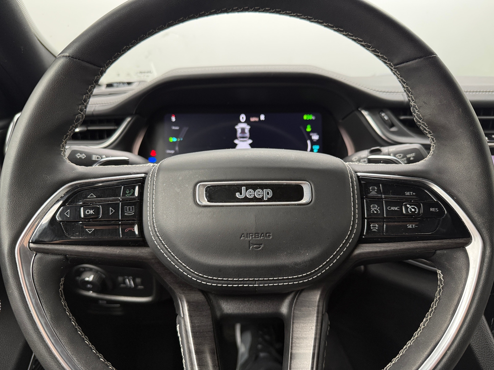 Thumbnail: 2022 Jeep Grand Cherokee - 4