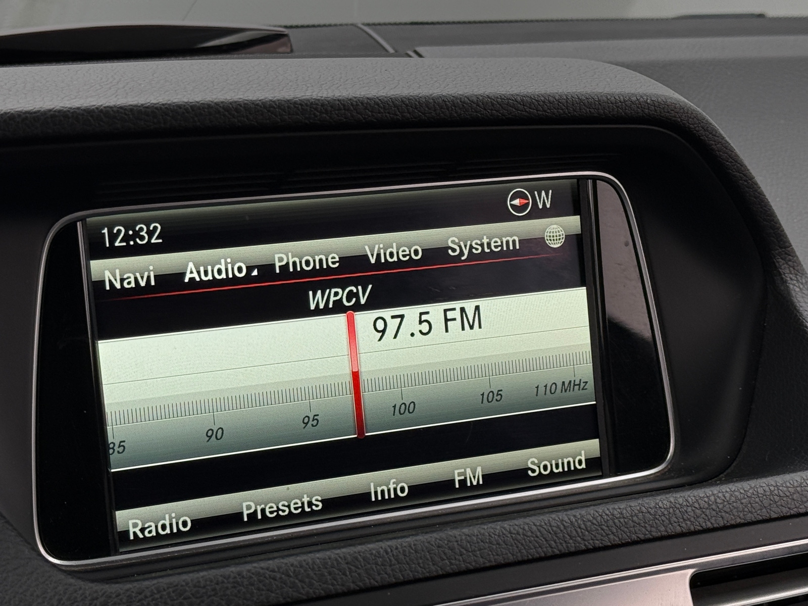 Thumbnail: 2014 Mercedes-Benz E-Class - 3