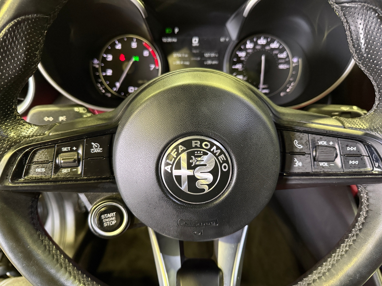 Thumbnail: 2020 Alfa Romeo Giulia - 4