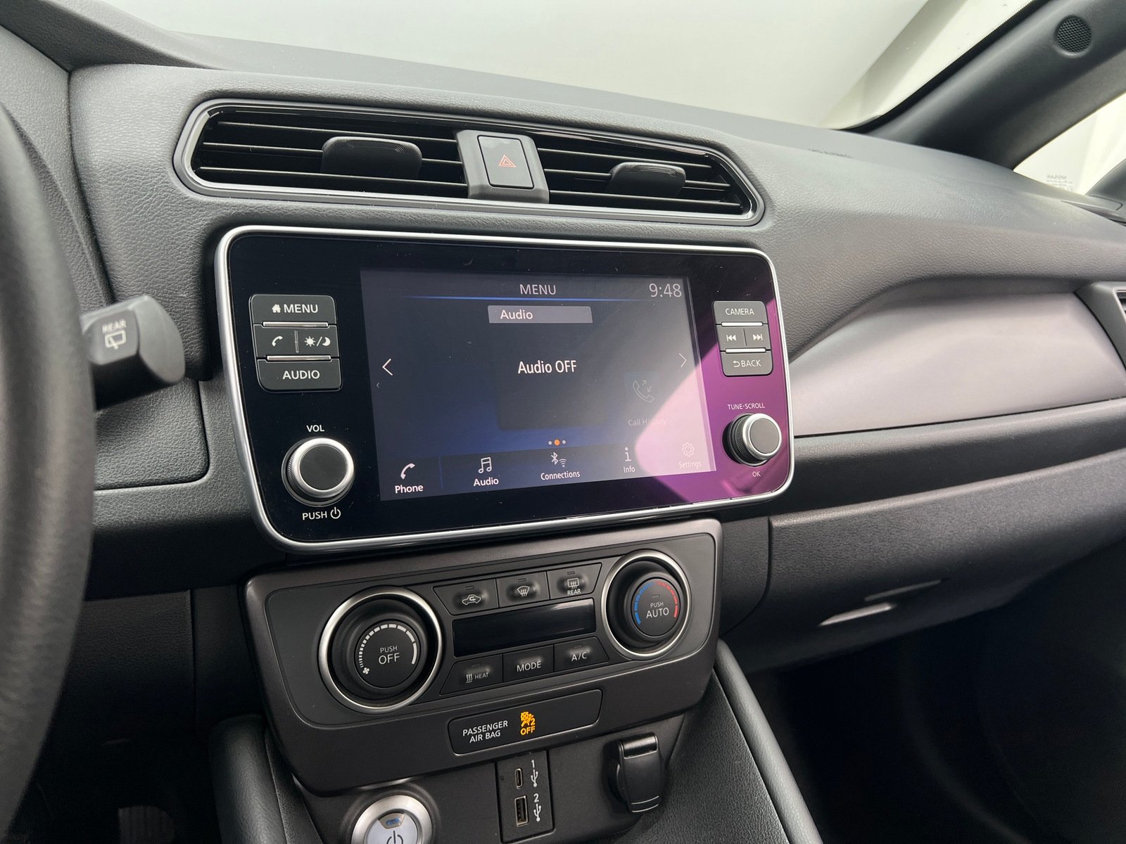 Thumbnail: 2021 Nissan Leaf - 4