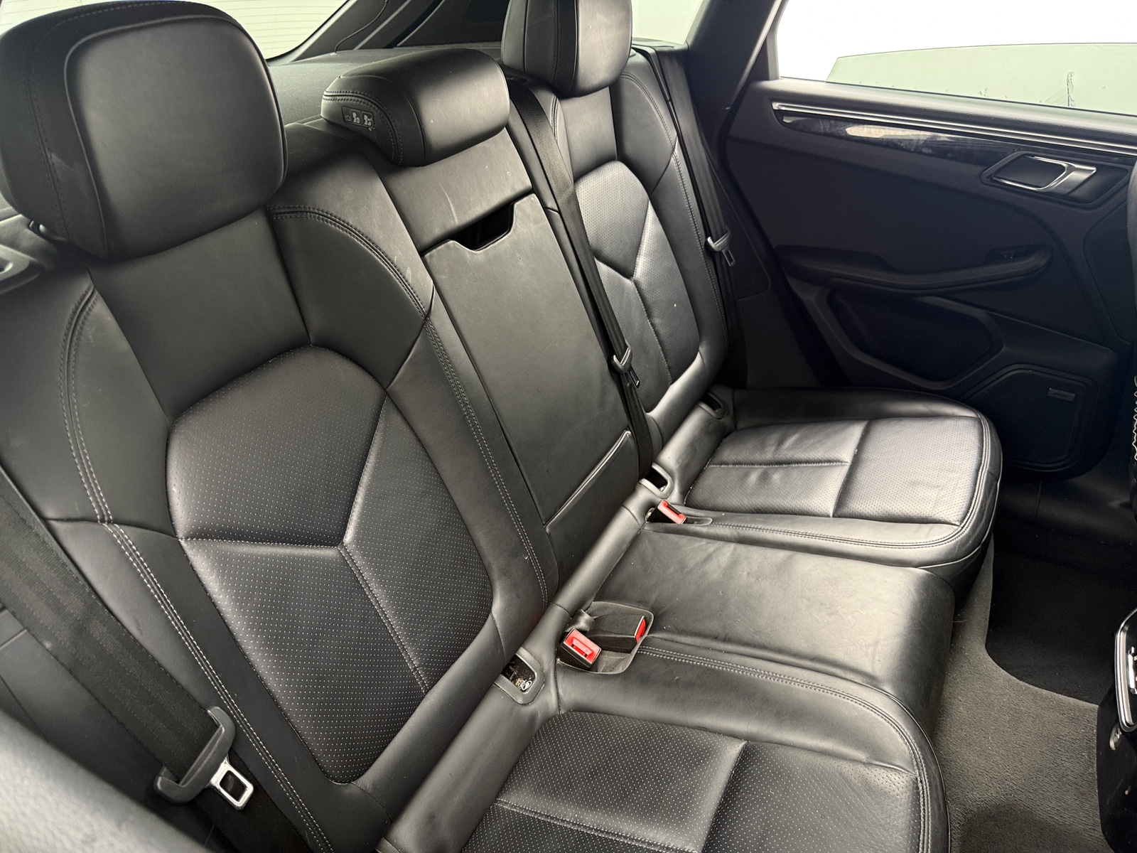 Thumbnail: 2017 Porsche Macan - 5