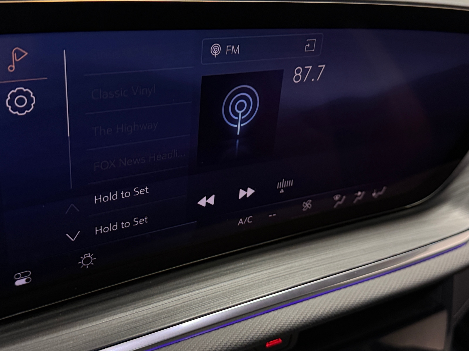 Thumbnail: 2025 Buick Envision - 3