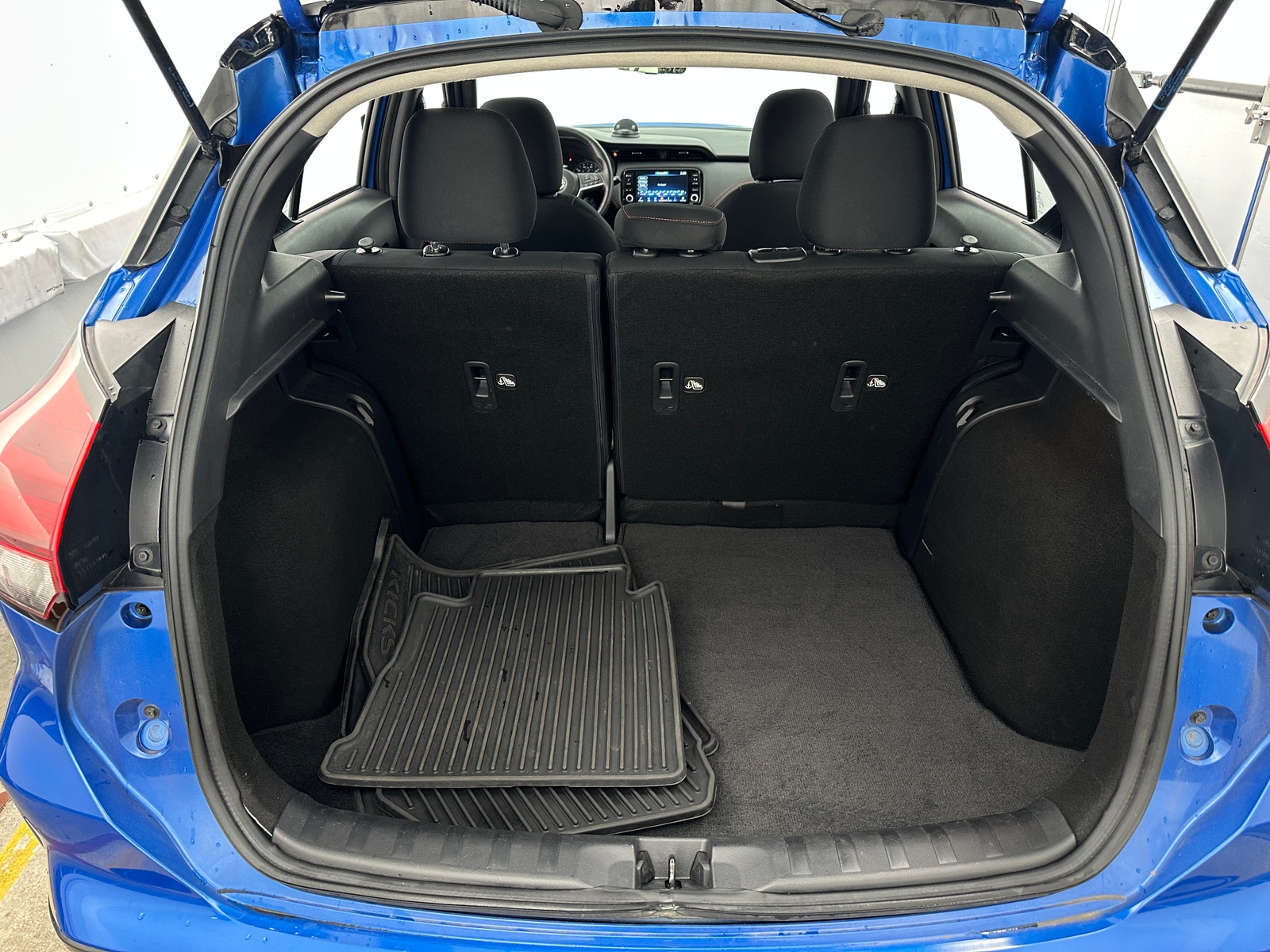 Thumbnail: 2023 Nissan Kicks - 7