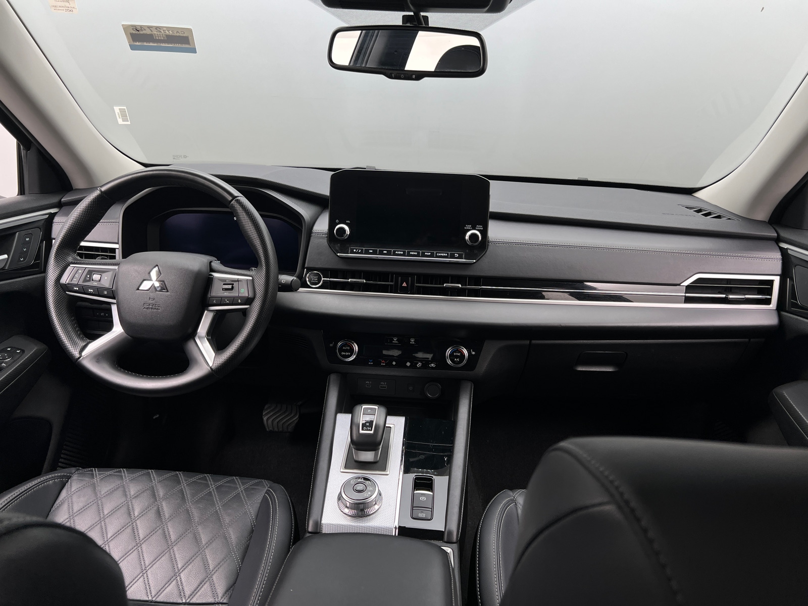 Thumbnail: 2024 Mitsubishi Outlander - 2