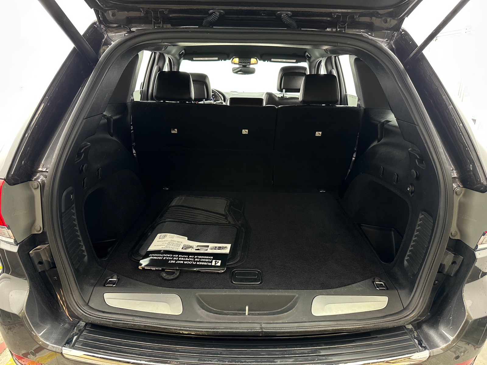 Thumbnail: 2019 Jeep Grand Cherokee - 6