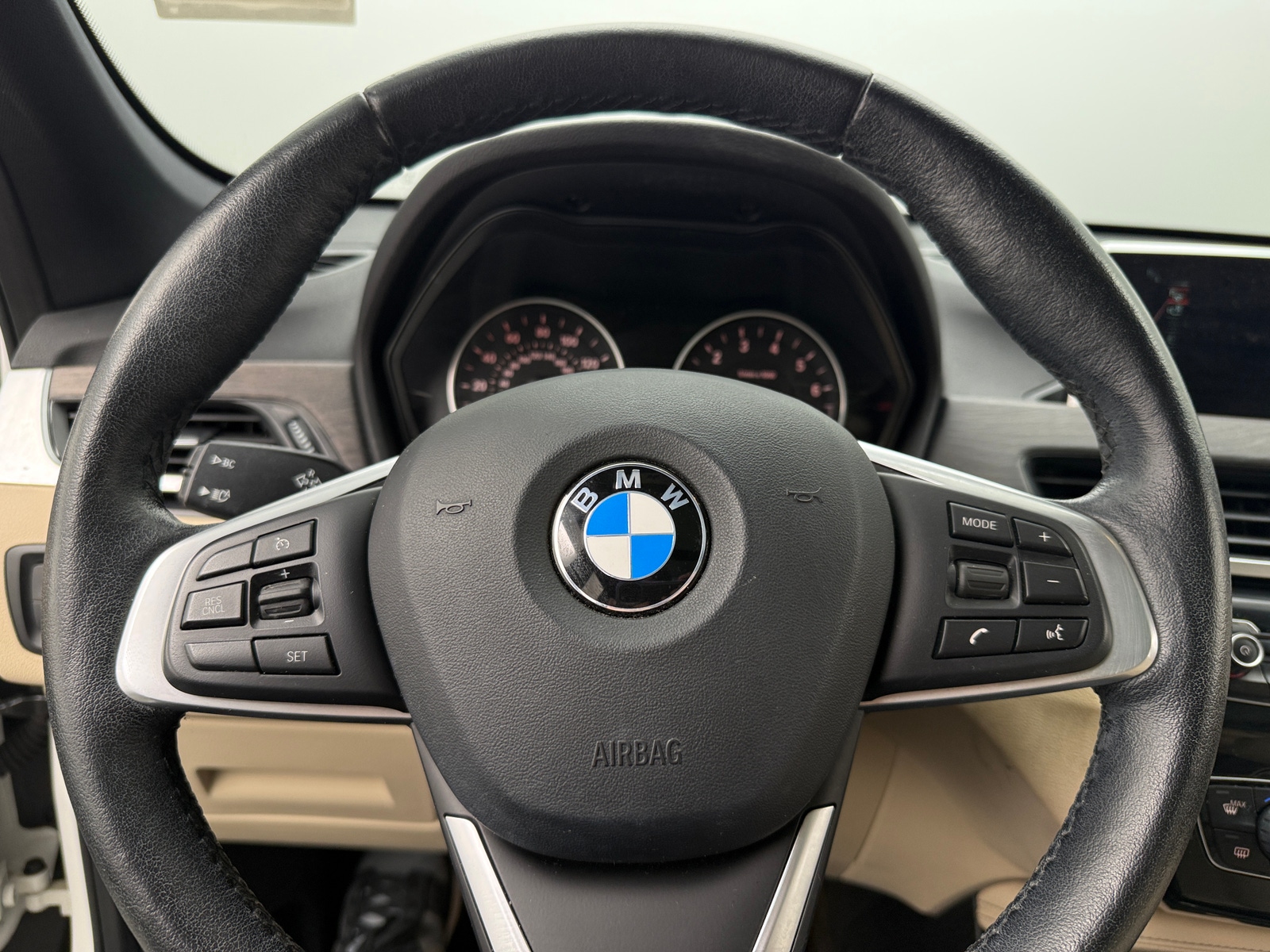 Thumbnail: 2017 BMW X1 - 4