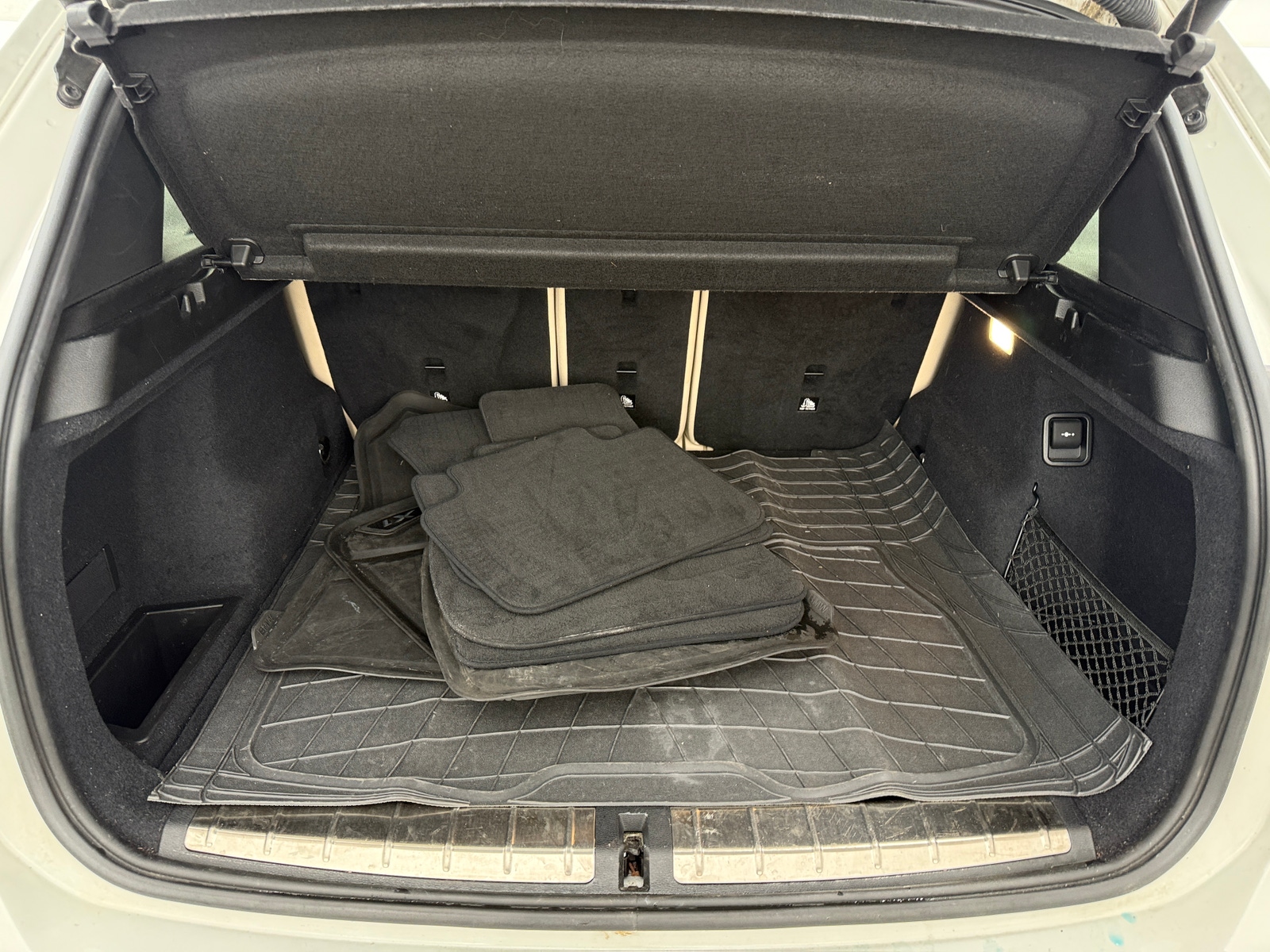 Thumbnail: 2017 BMW X1 - 6