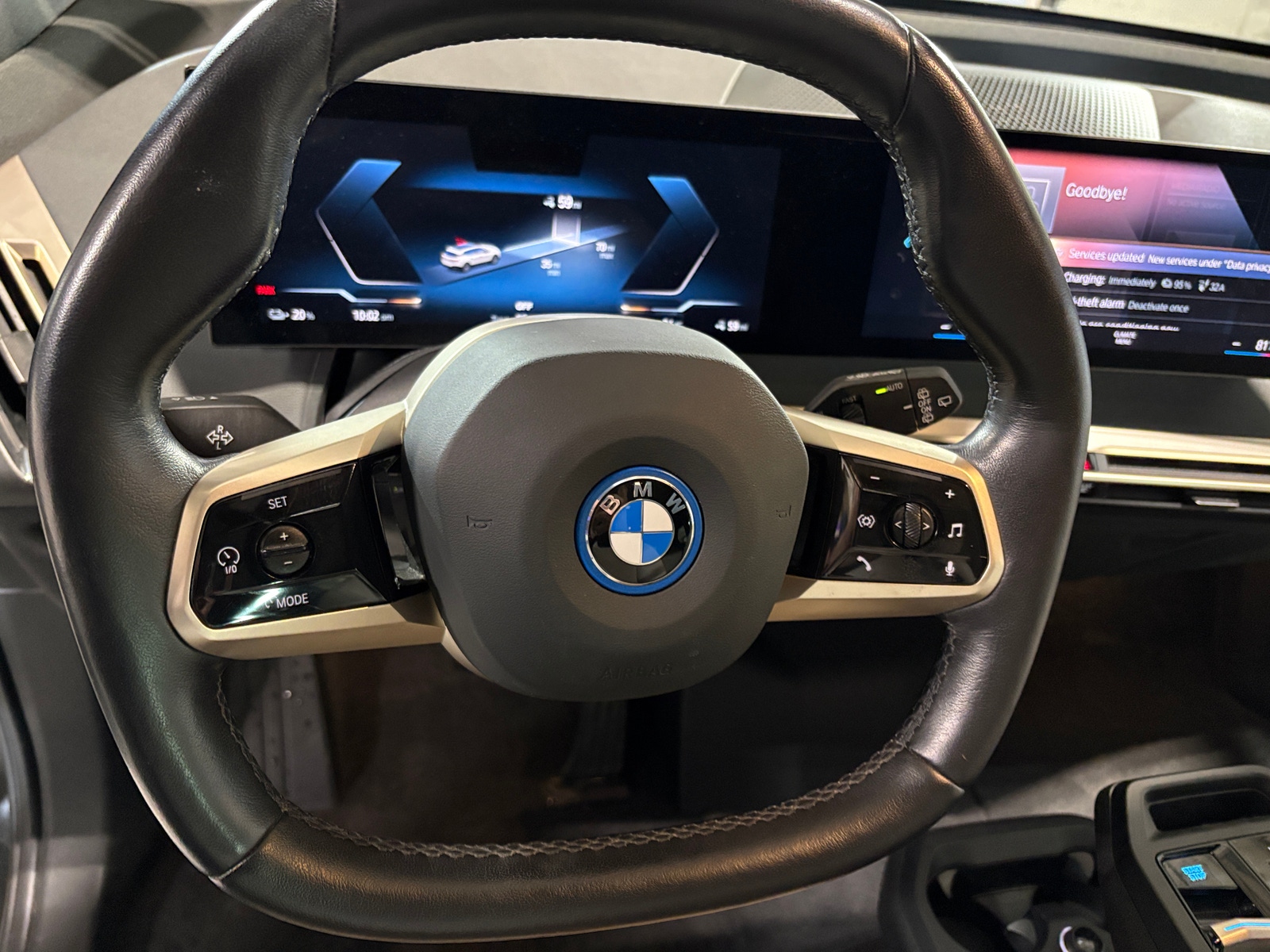 Thumbnail: 2022 BMW iX - 5