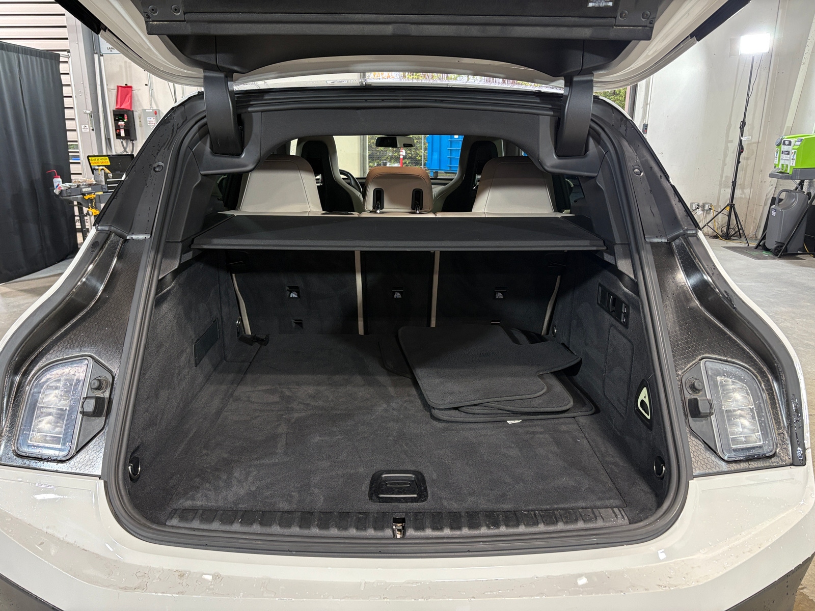 Thumbnail: 2022 BMW iX - 7